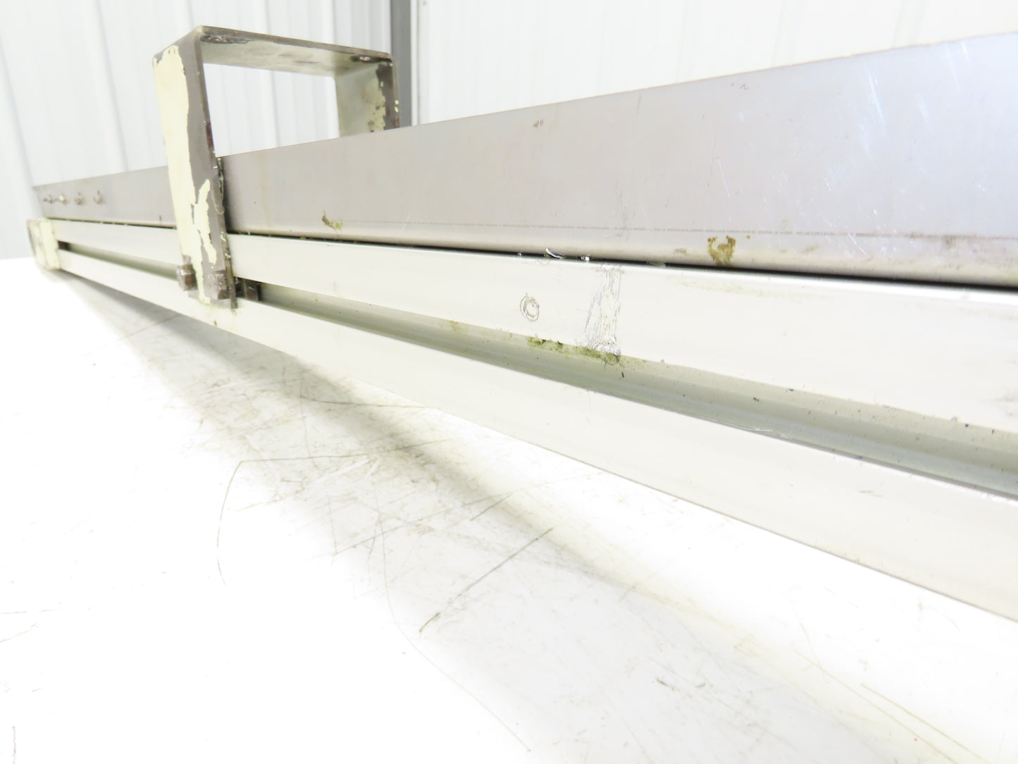 Pneumotec Belt Conveyor 3.5"W x 42.5"L 230/460V 3PH 16FPM Bracket Mount