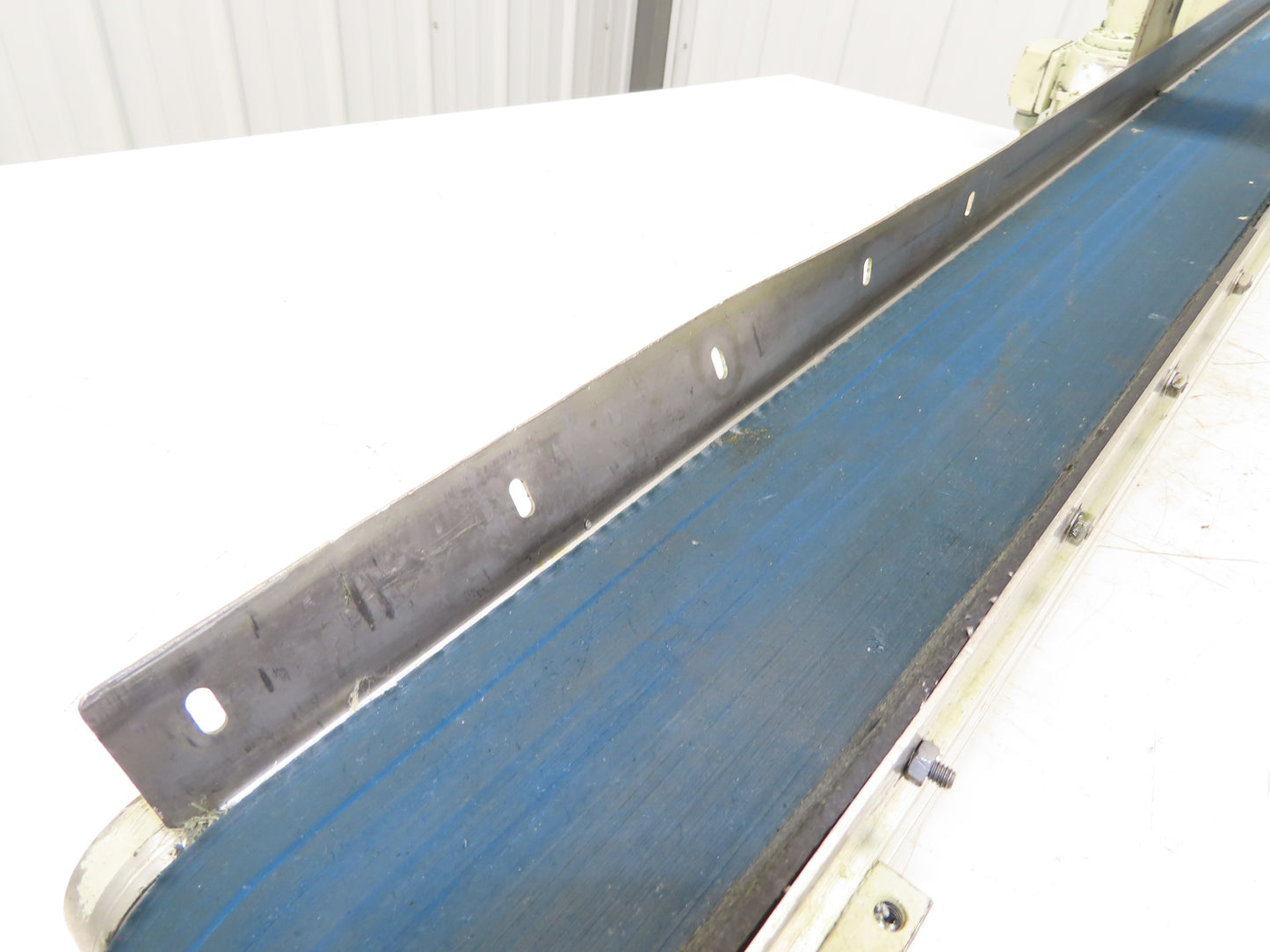 Pneumotec Belt Conveyor 3.5"W x 42.5"L 230/460V 3PH 16FPM Bracket Mount