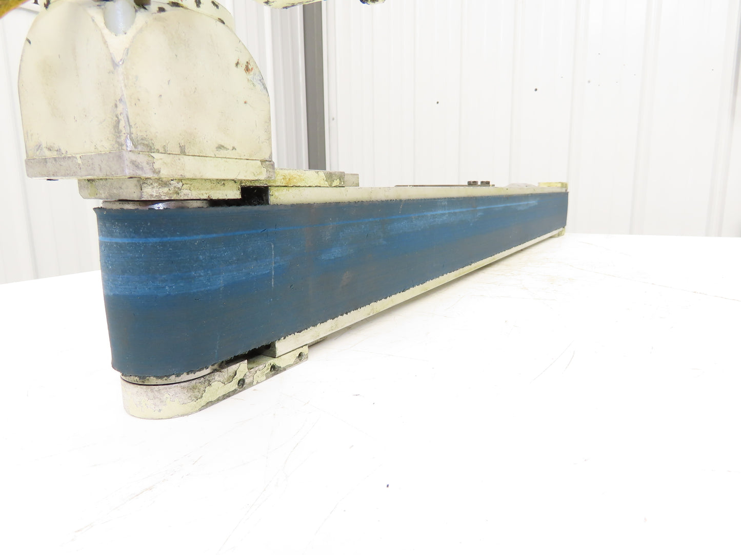 Pneumotec Belt Conveyor 3.5"W x 42.5"L 230/460V 3PH 16FPM Bracket Mount