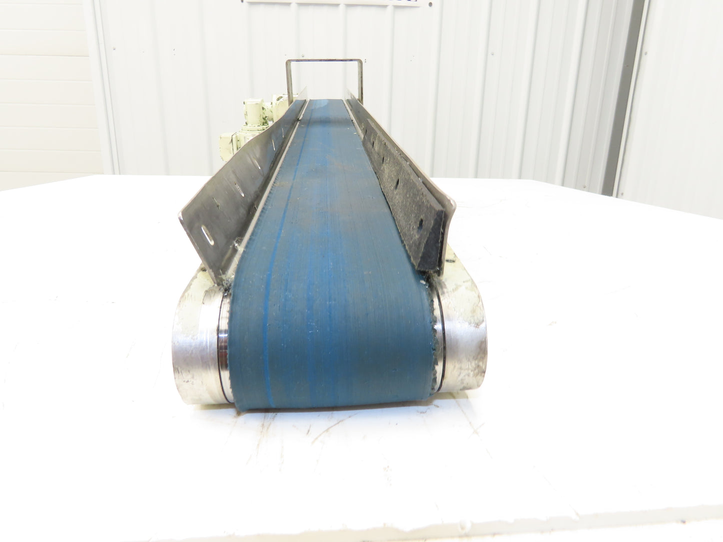 Pneumotec Belt Conveyor 3.5"W x 42.5"L 230/460V 3PH 16FPM Bracket Mount