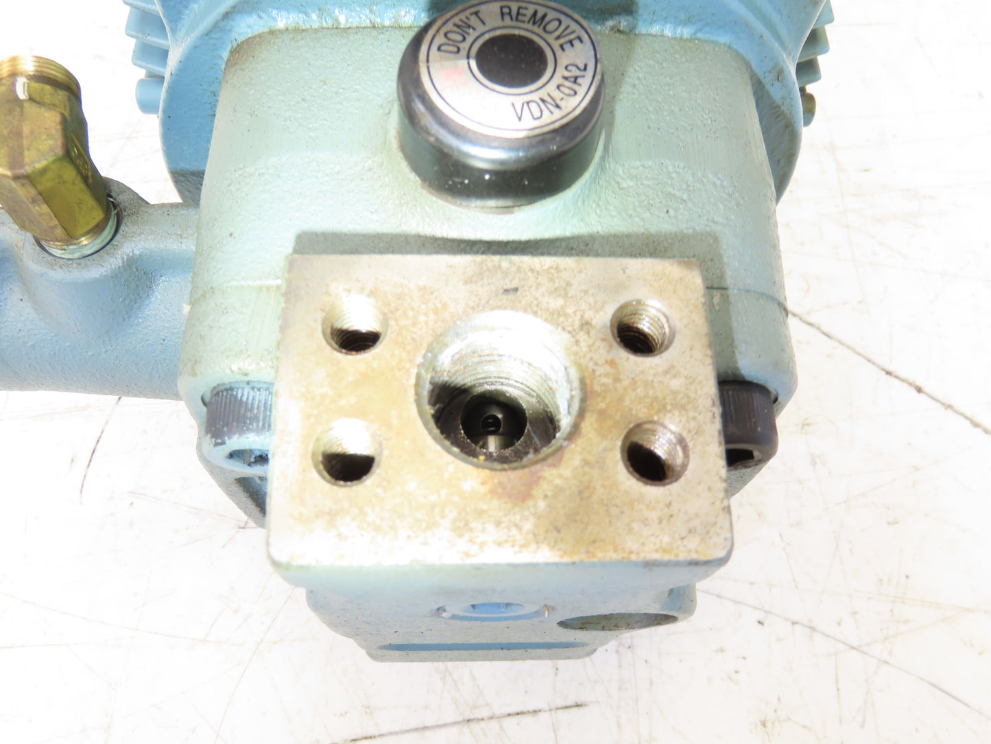 Nachi UVN-1A-0A2-0.7-4-11 Variable Hydraulic Uni-Pump 1160psi 0.75kw 220V 4P 3Ph