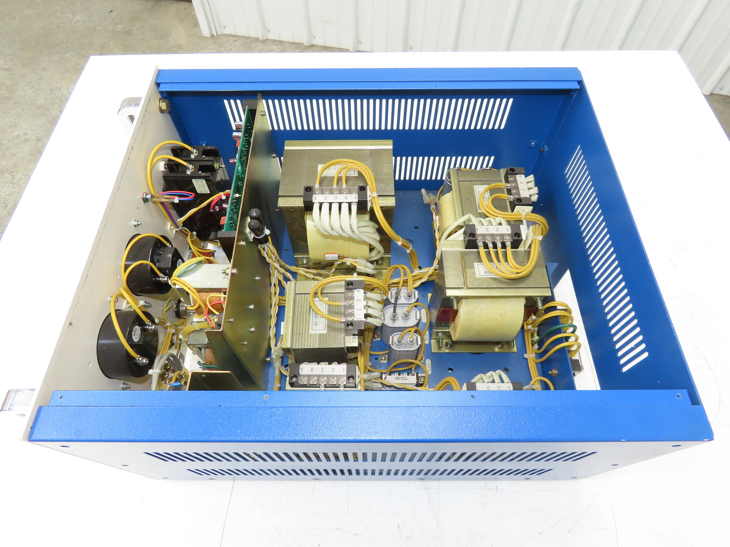 Stavol Matsunaga TA-1158.7-A Automatic Voltage Regulator 200V Input 115V Output