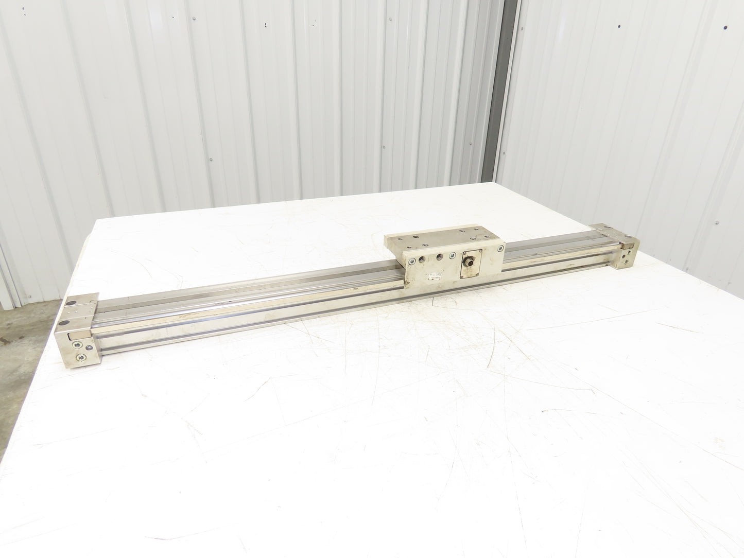 SMC Pneumatic Stroke Reading Rodless Cylinder w/ Brake 40mm Bore 750mm Stroke