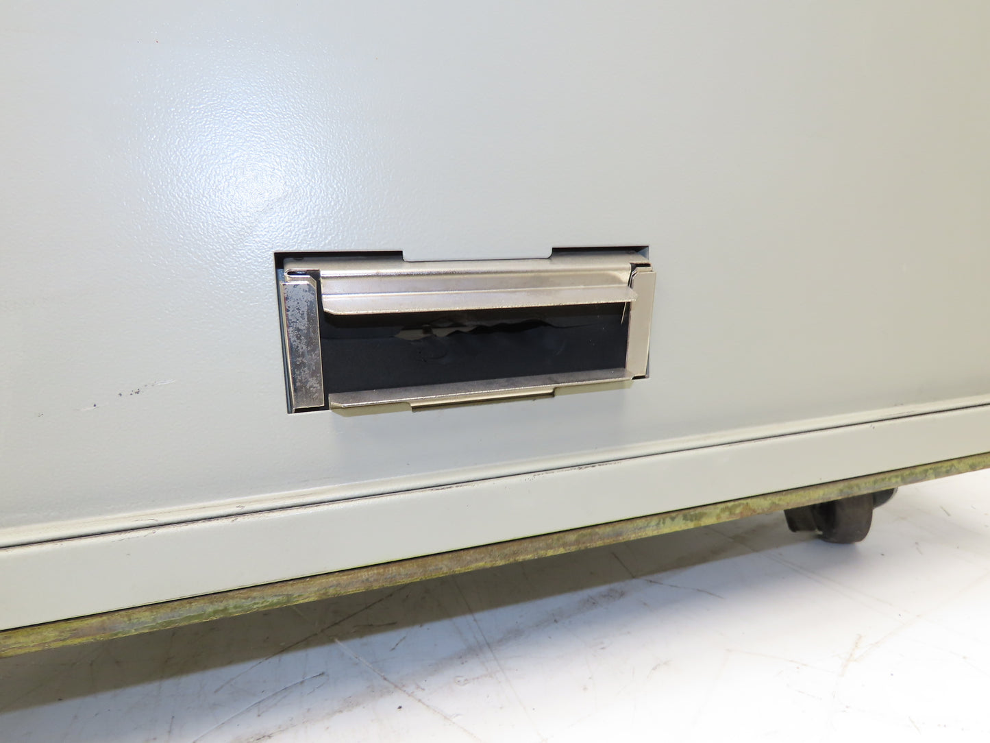 Elecom L48F767 FA Computer Locker Enclosure 740mm x 730mm x 650mm Rack Mount