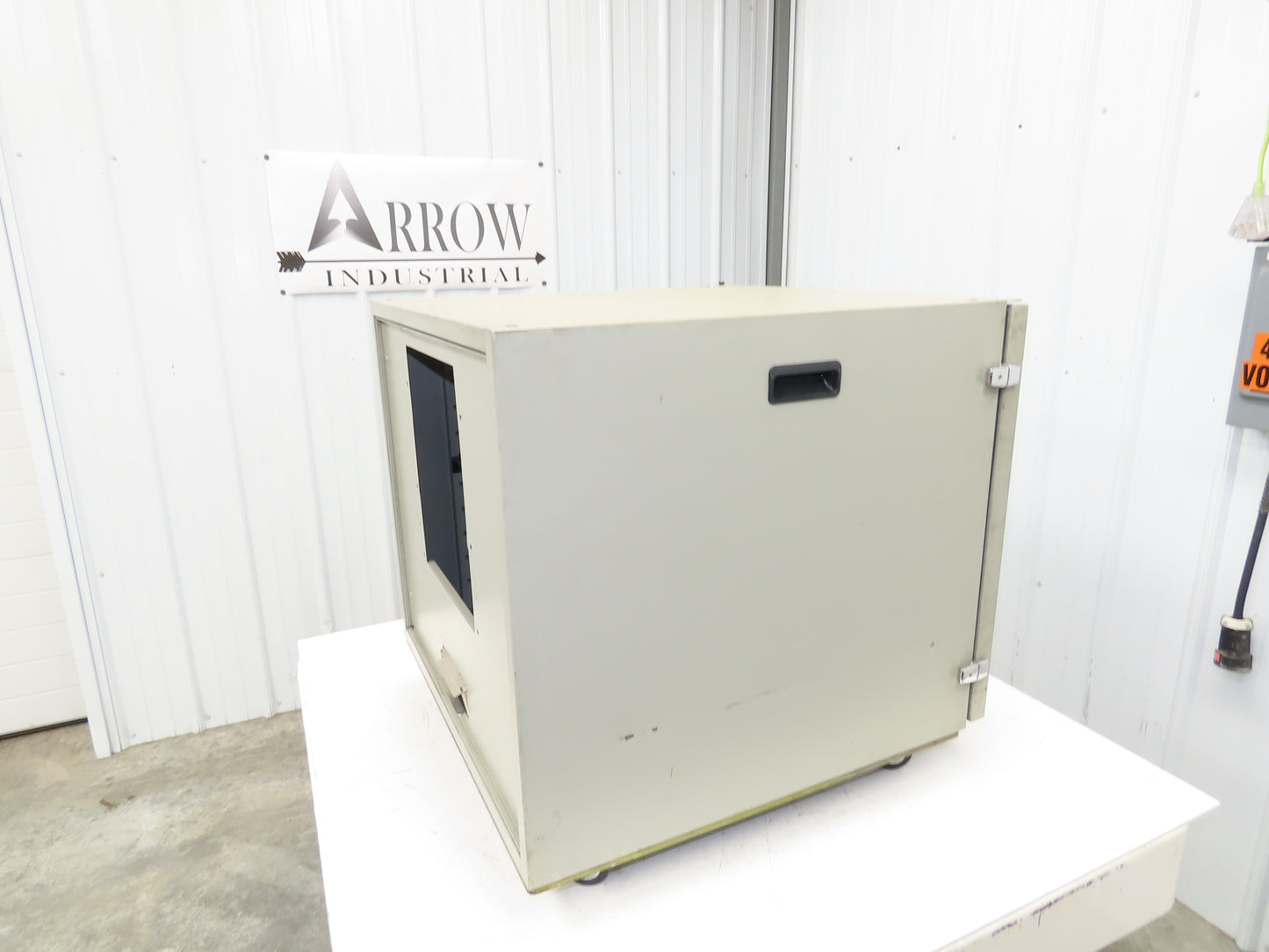 Elecom L48F767 FA Computer Locker Enclosure 740mm x 730mm x 650mm Rack Mount