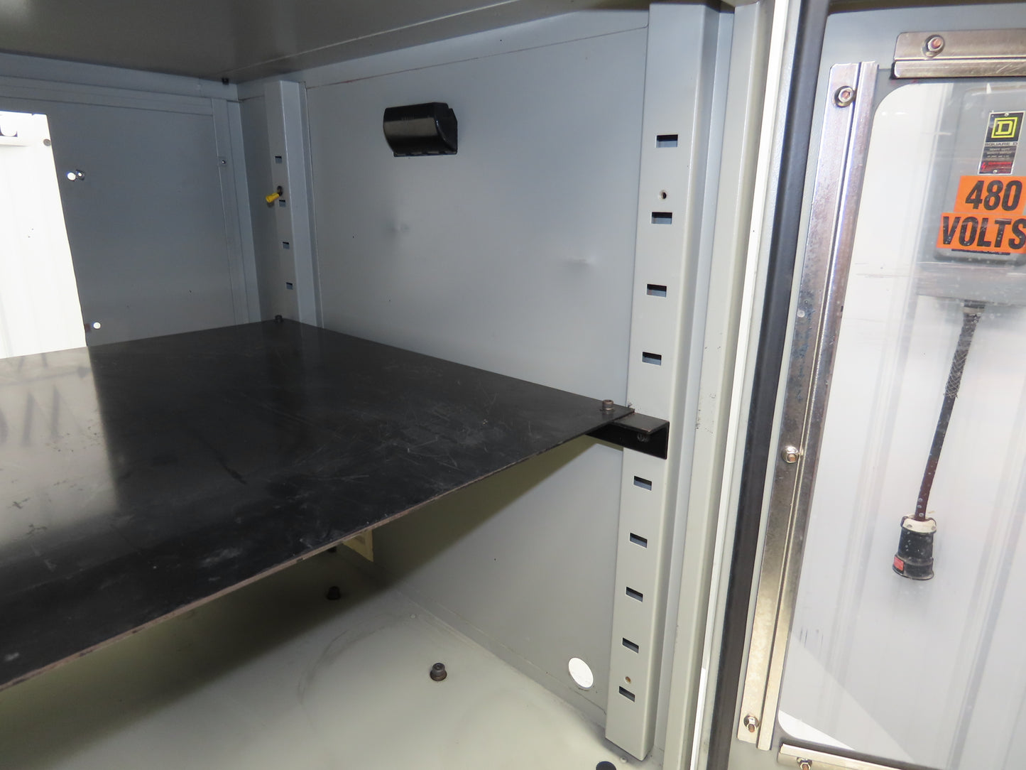 Elecom L48F767 FA Computer Locker Enclosure 740mm x 730mm x 650mm Rack Mount