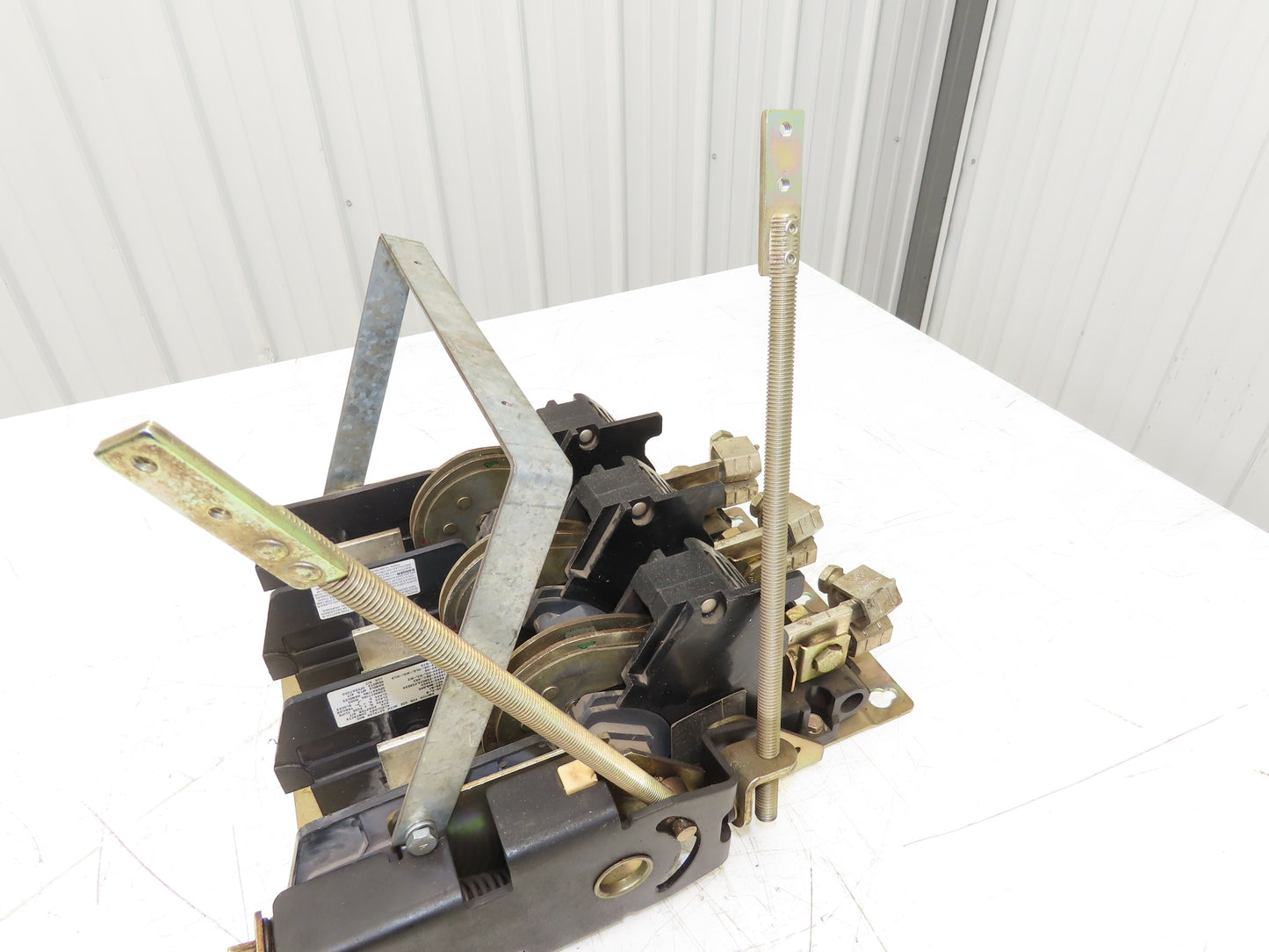 A-B 1494 Rod Operated Safety Discconnect Switch 400A 3ph Operator Only