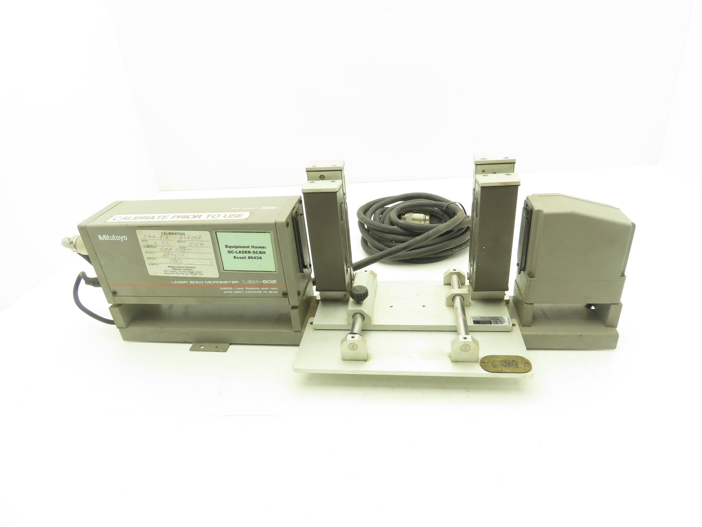 Mitutoyo LSM-602 Laser Scan Micrometer with Size Adapter