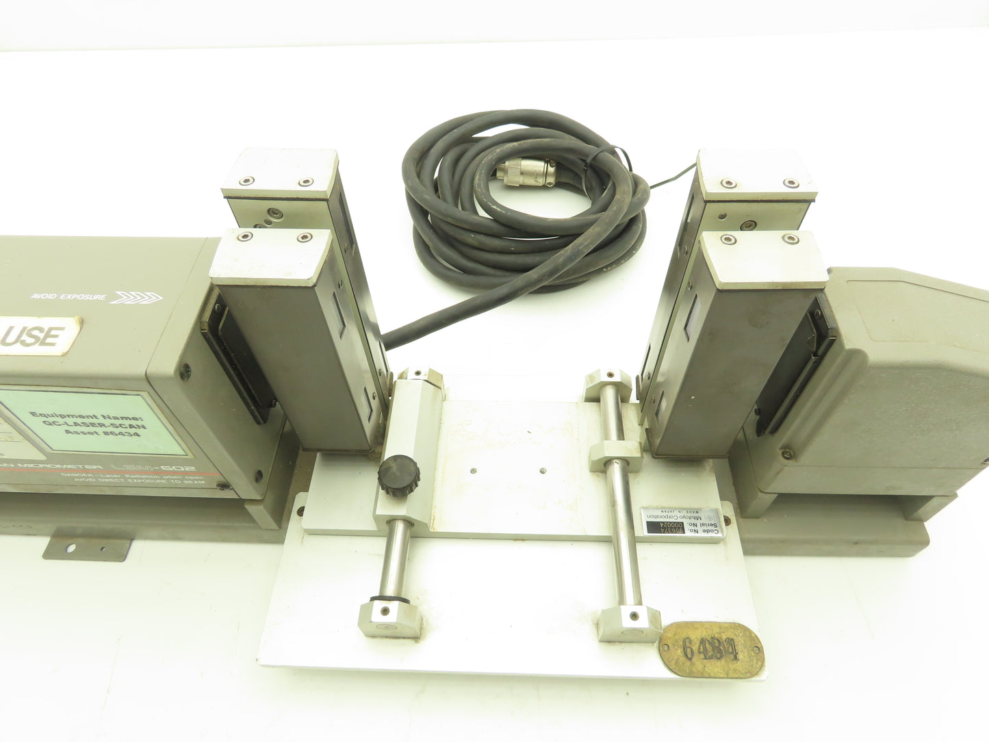 Mitutoyo LSM-602 Laser Scan Micrometer with Size Adapter