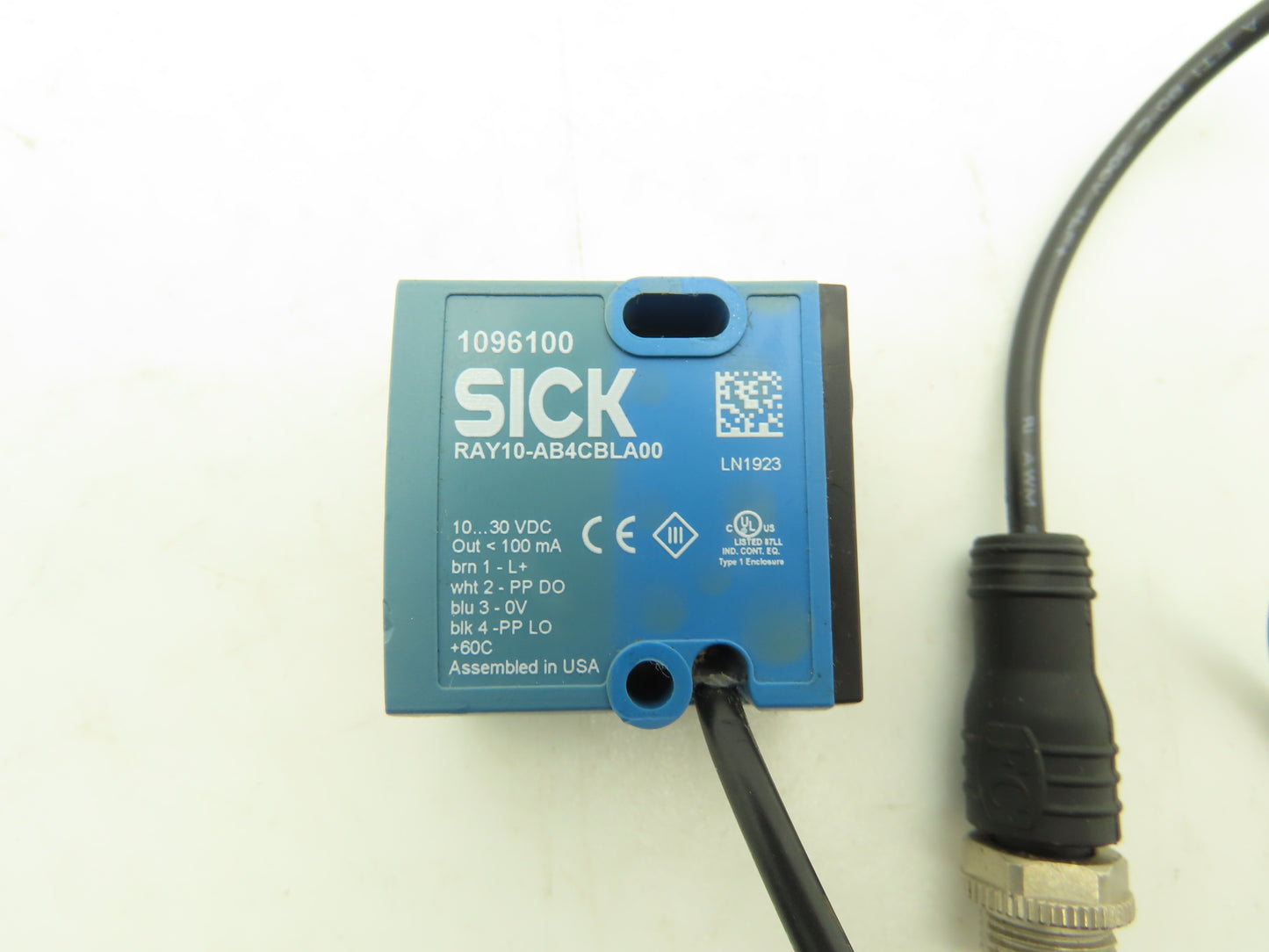 Sick RAY10-AB4CBLA00 Photoelectric Proximity Sensor 0-1.5m Sensing Range 1096100