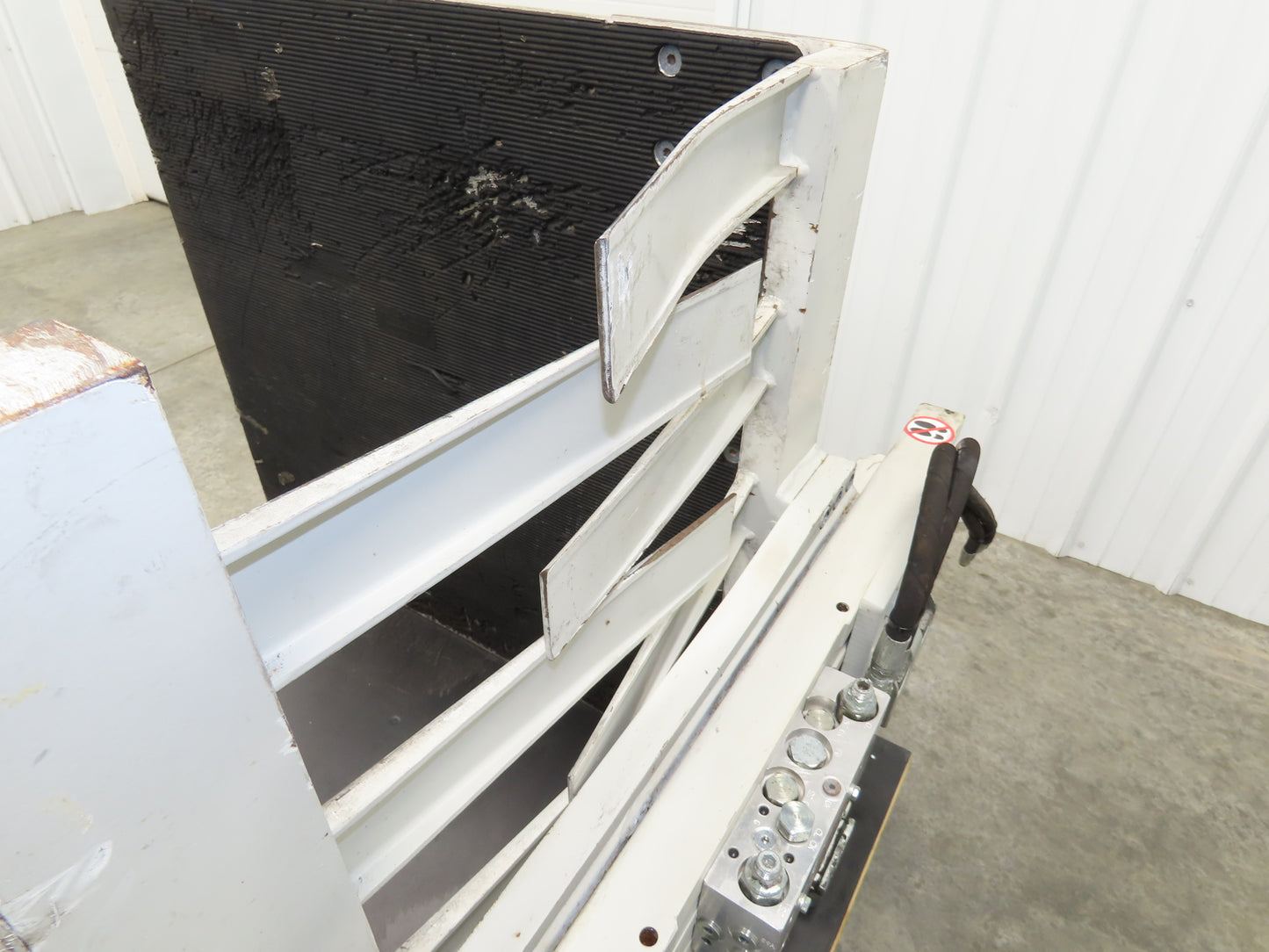 Cascade Razorback Cardboard Carton Bale Clamp Forklift Attachment 1962lbs 2022