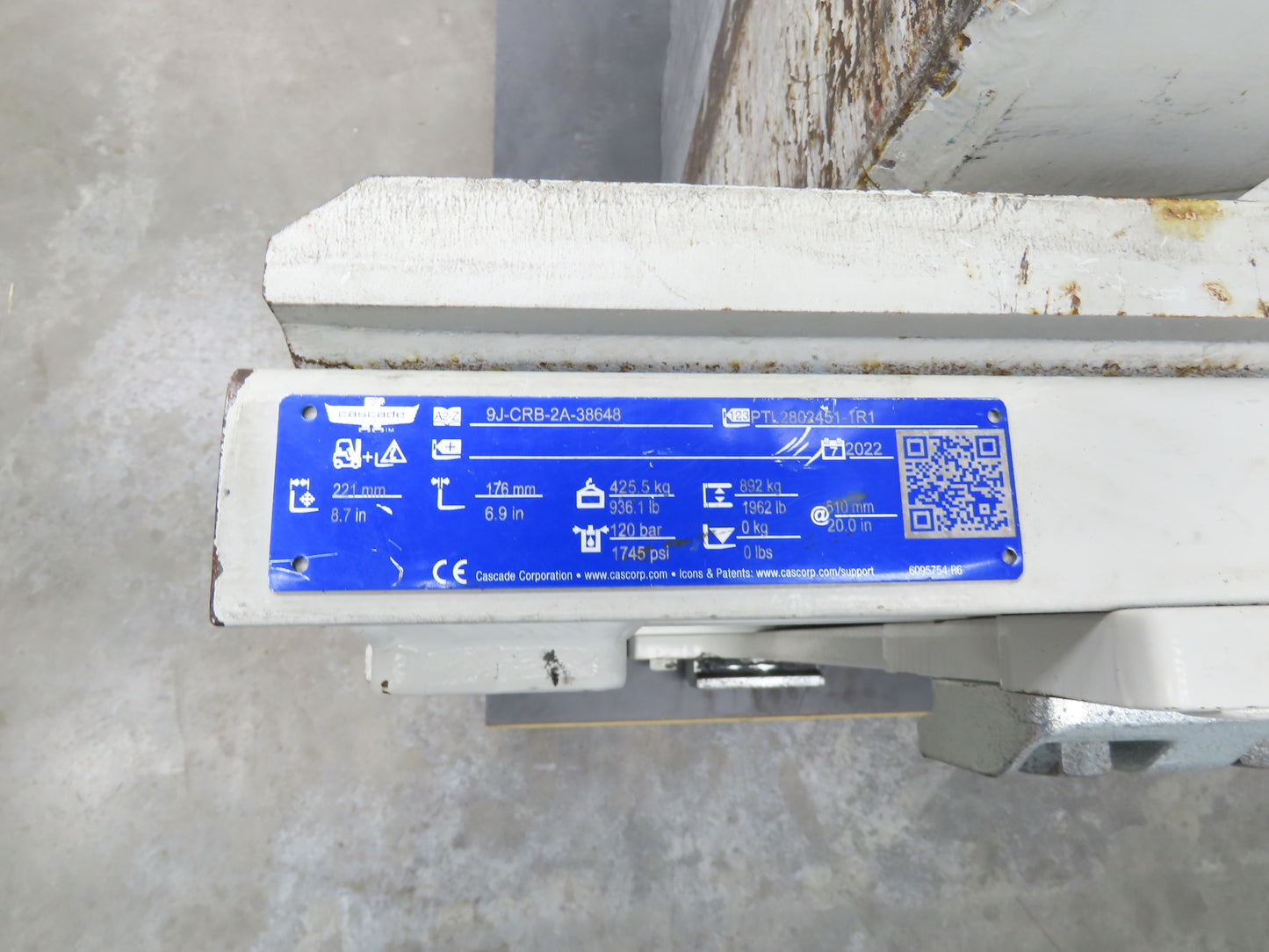 Cascade Razorback Cardboard Carton Bale Clamp Forklift Attachment 1962lbs 2022