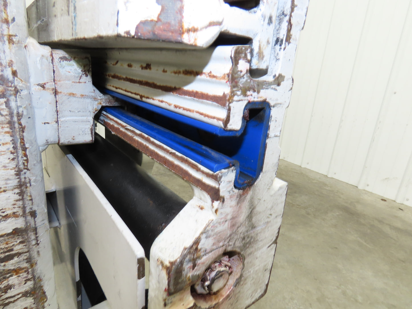 Cascade Razorback Cardboard Carton Bale Clamp Forklift Attachment 1962lbs 2022