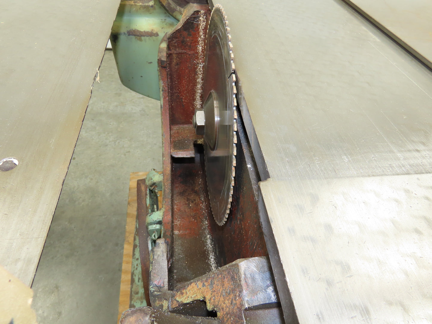 Tannewitz Woodworking Table Saw 20" Blade 5hp 230/460V 72" Biesemeyer Fence