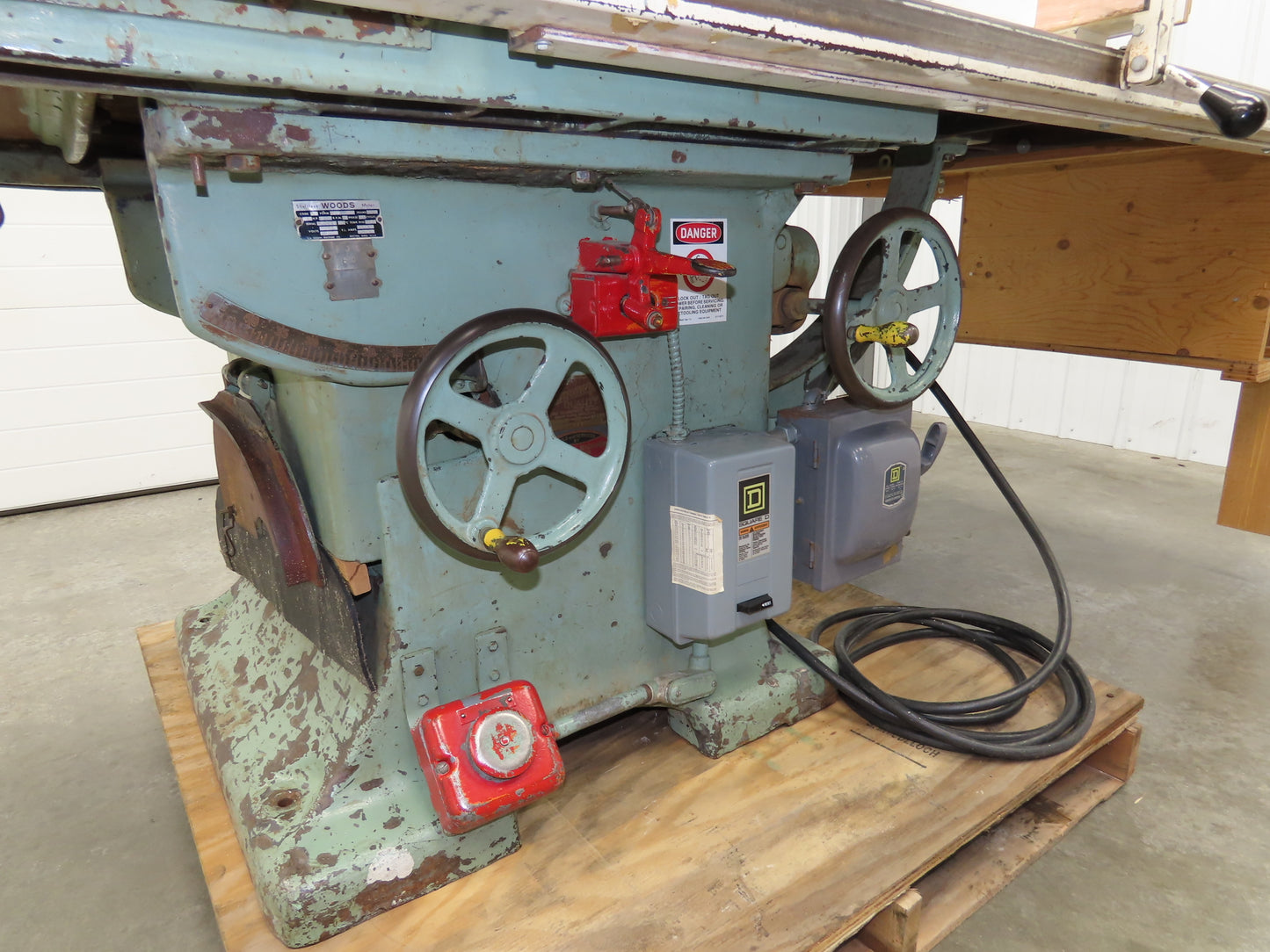 Tannewitz Woodworking Table Saw 20" Blade 5hp 230/460V 72" Biesemeyer Fence