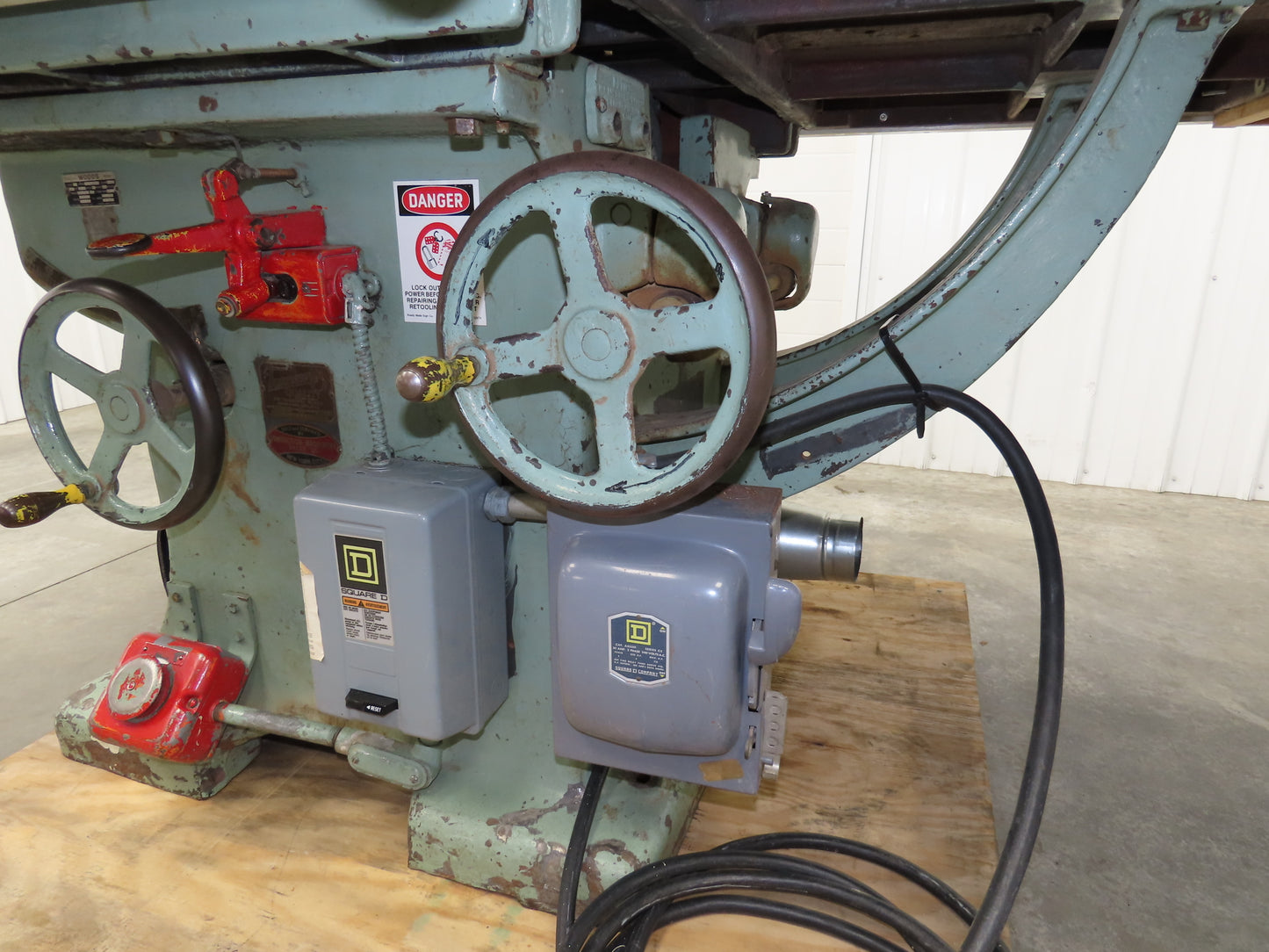 Tannewitz Woodworking Table Saw 20" Blade 5hp 230/460V 72" Biesemeyer Fence