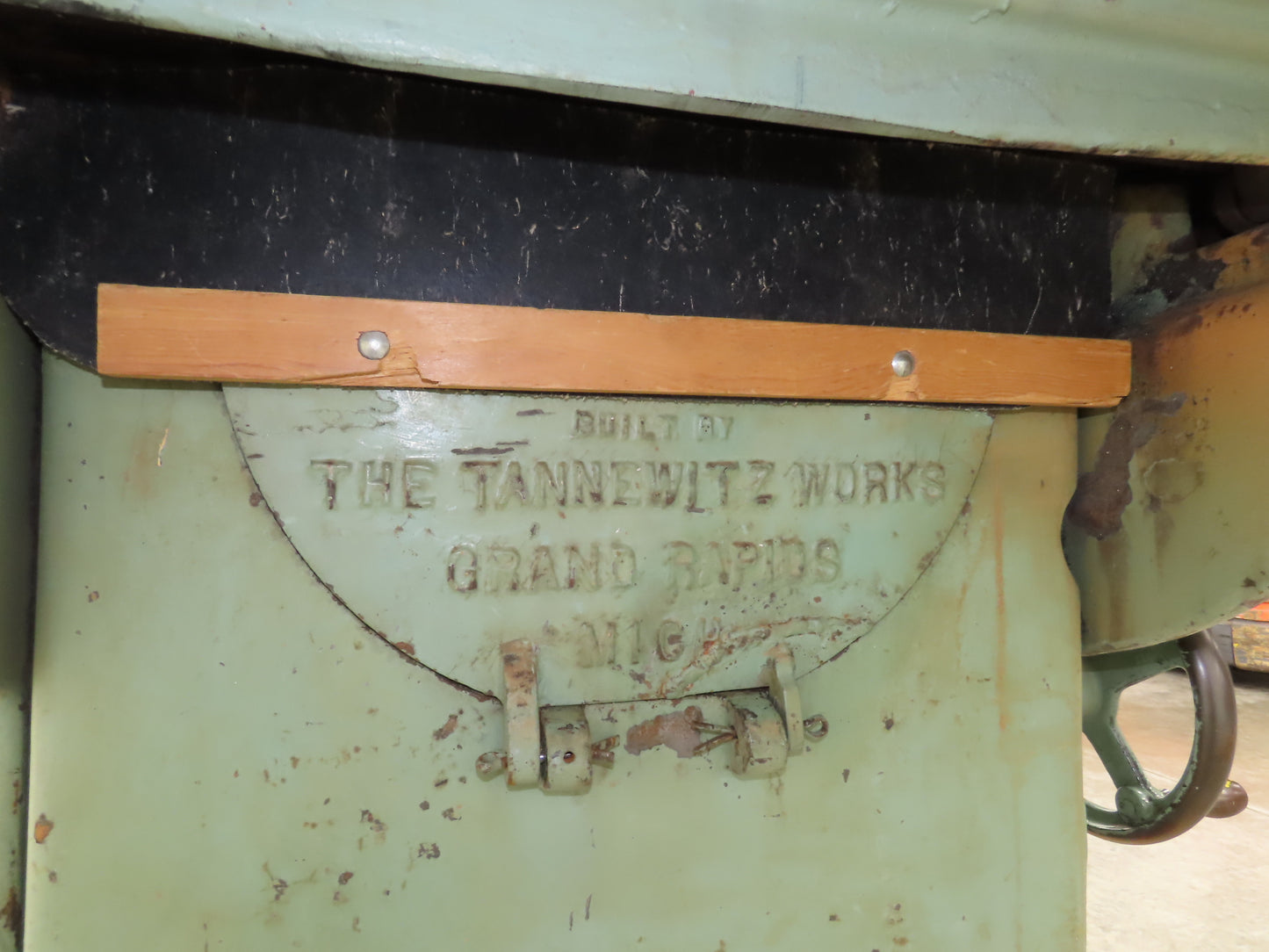 Tannewitz Woodworking Table Saw 20" Blade 5hp 230/460V 72" Biesemeyer Fence