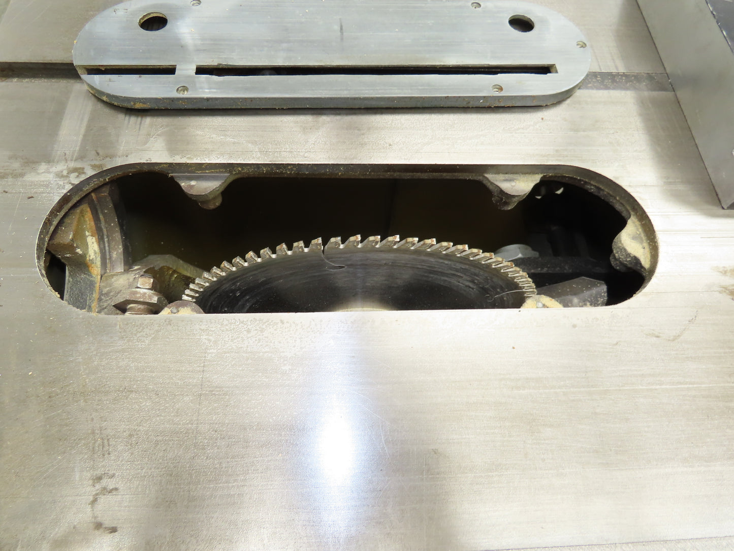 Powermatic Model 66 Table Saw 10" Tilting Arbor 3Ph 5HP 230/460V 50" Biesemeyer