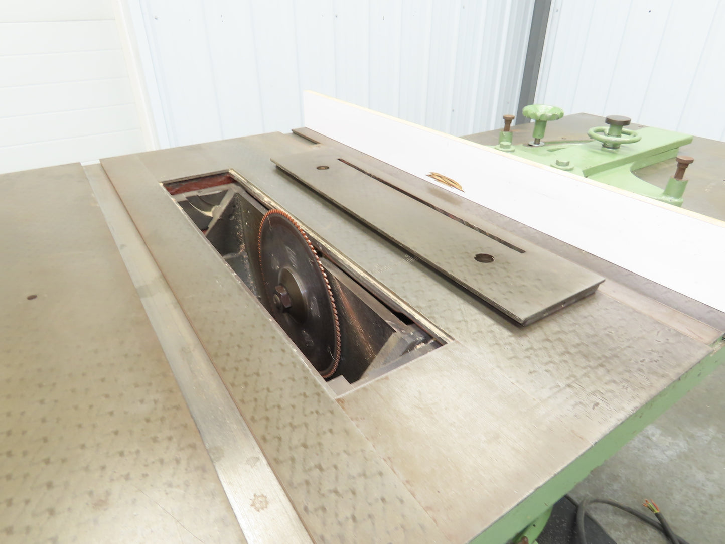 Tannewitz U Woodworking Miter Table Saw 20" Blade 5hp 230/460V Tilting Arbor