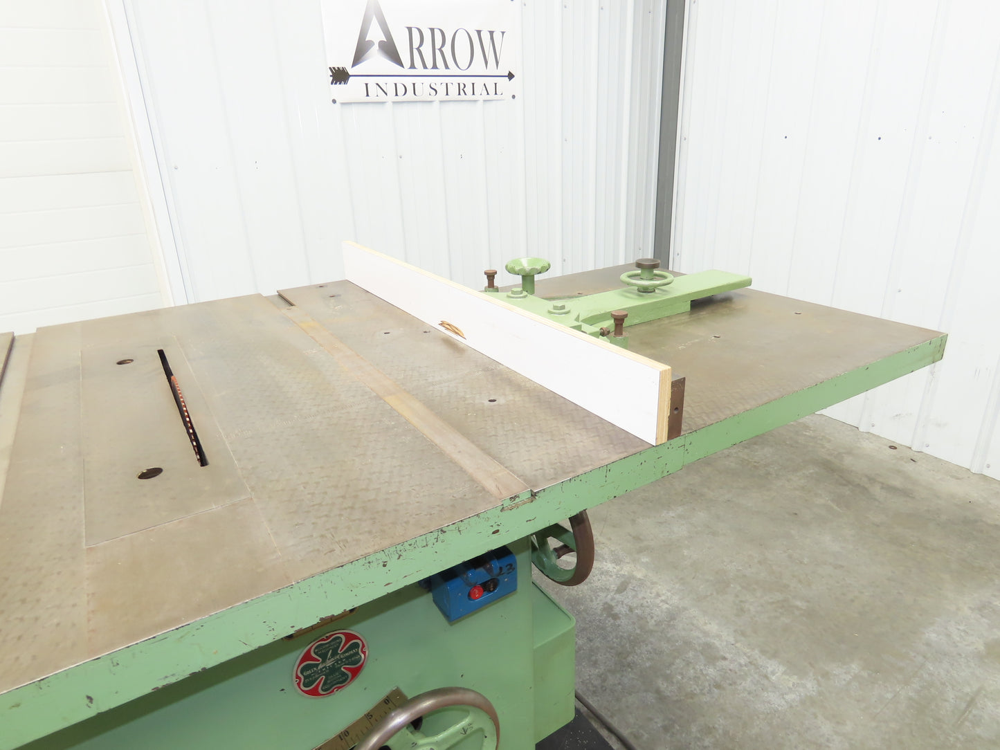 Tannewitz U Woodworking Miter Table Saw 20" Blade 5hp 230/460V Tilting Arbor