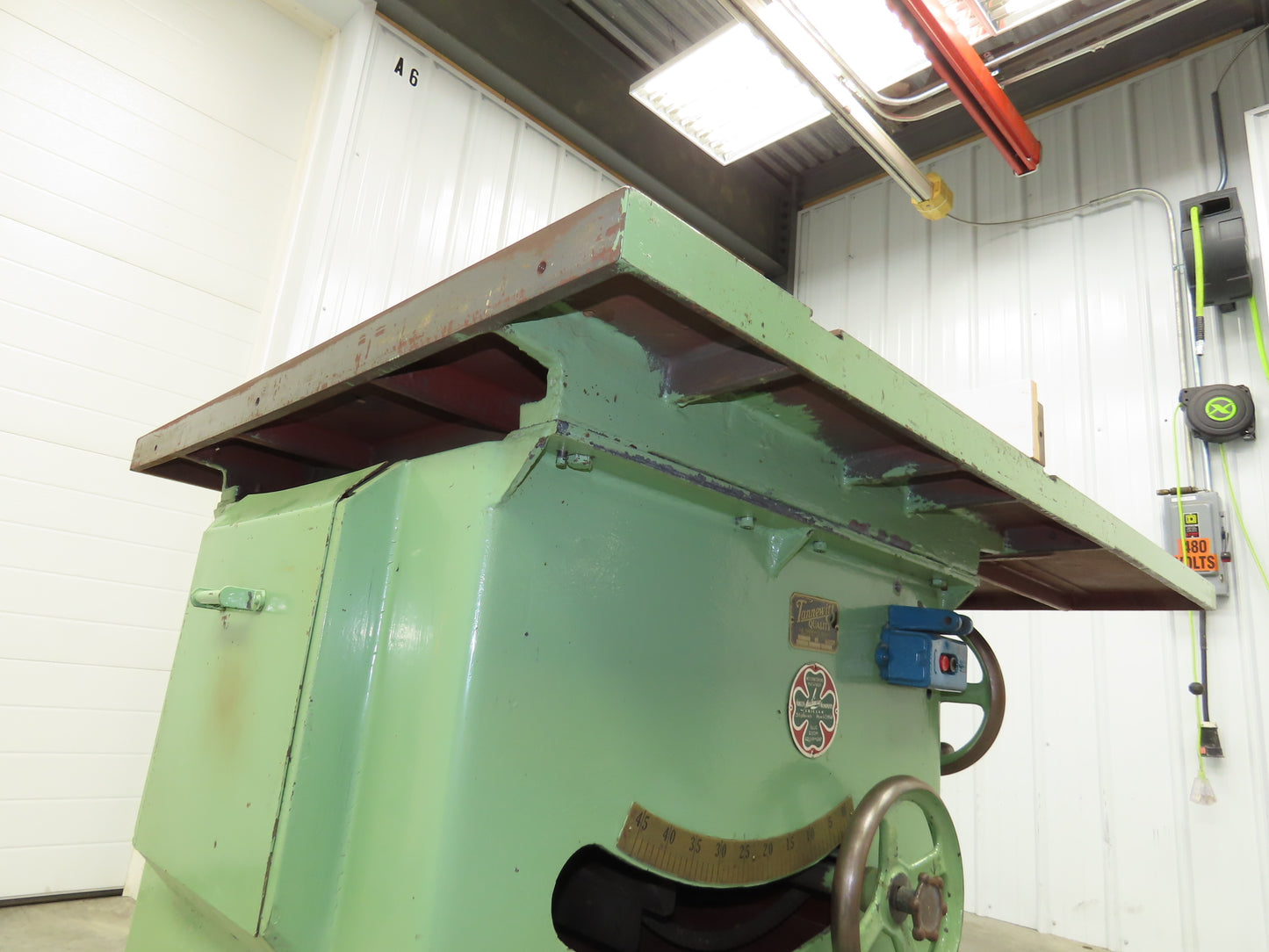 Tannewitz U Woodworking Miter Table Saw 20" Blade 5hp 230/460V Tilting Arbor