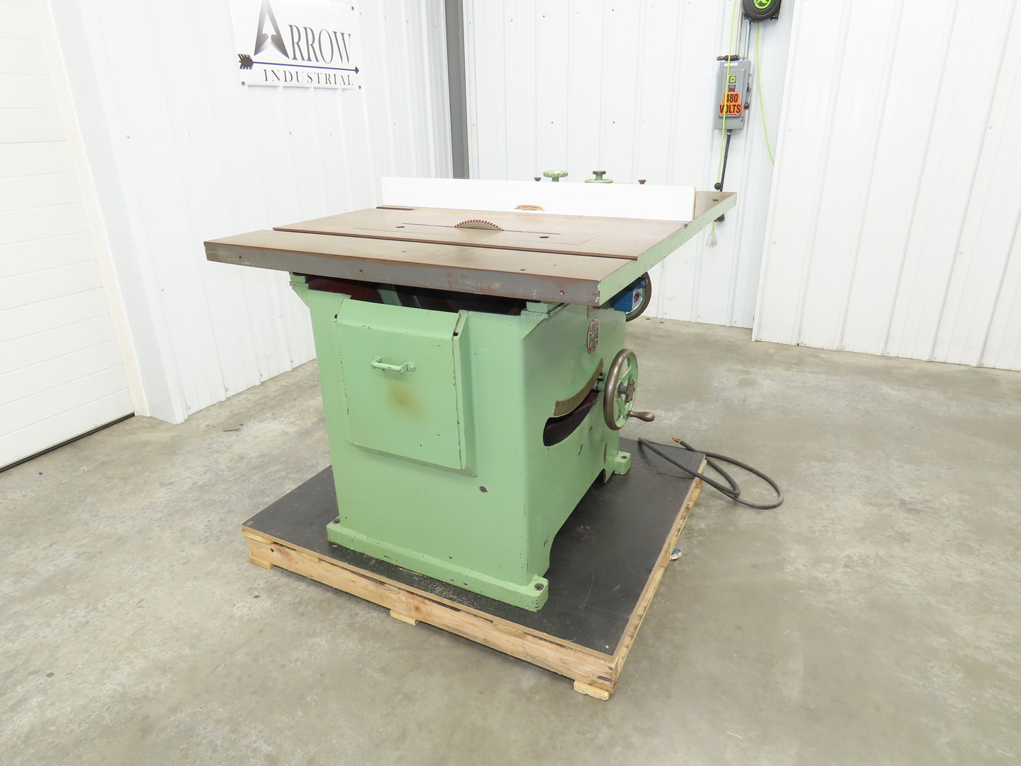 Tannewitz U Woodworking Miter Table Saw 20" Blade 5hp 230/460V Tilting Arbor