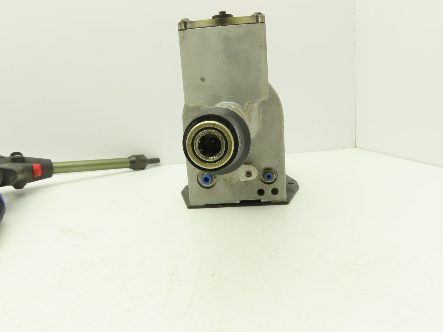 Avdel 07531 Air Pressure Intensifier W Hydropneumatic Riveter W & 6.5' Hoses