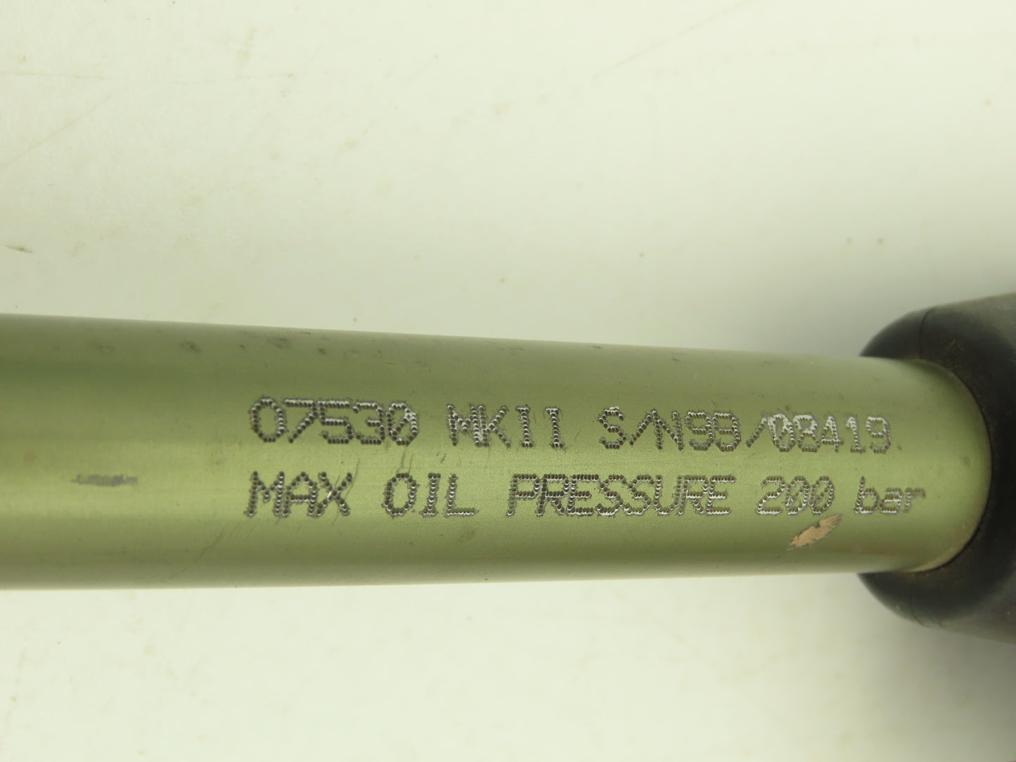 Avdel 07531 Air Pressure Intensifier W Hydropneumatic Riveter W & 6.5' Hoses