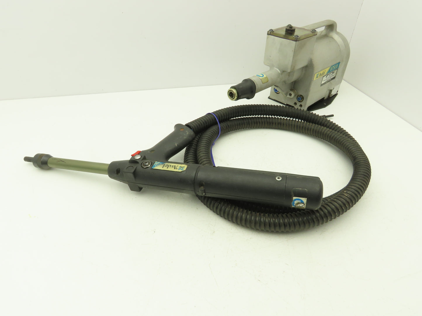 Avdel 07531 Air Pressure Intensifier W Hydropneumatic Riveter W & 6.5' Hoses