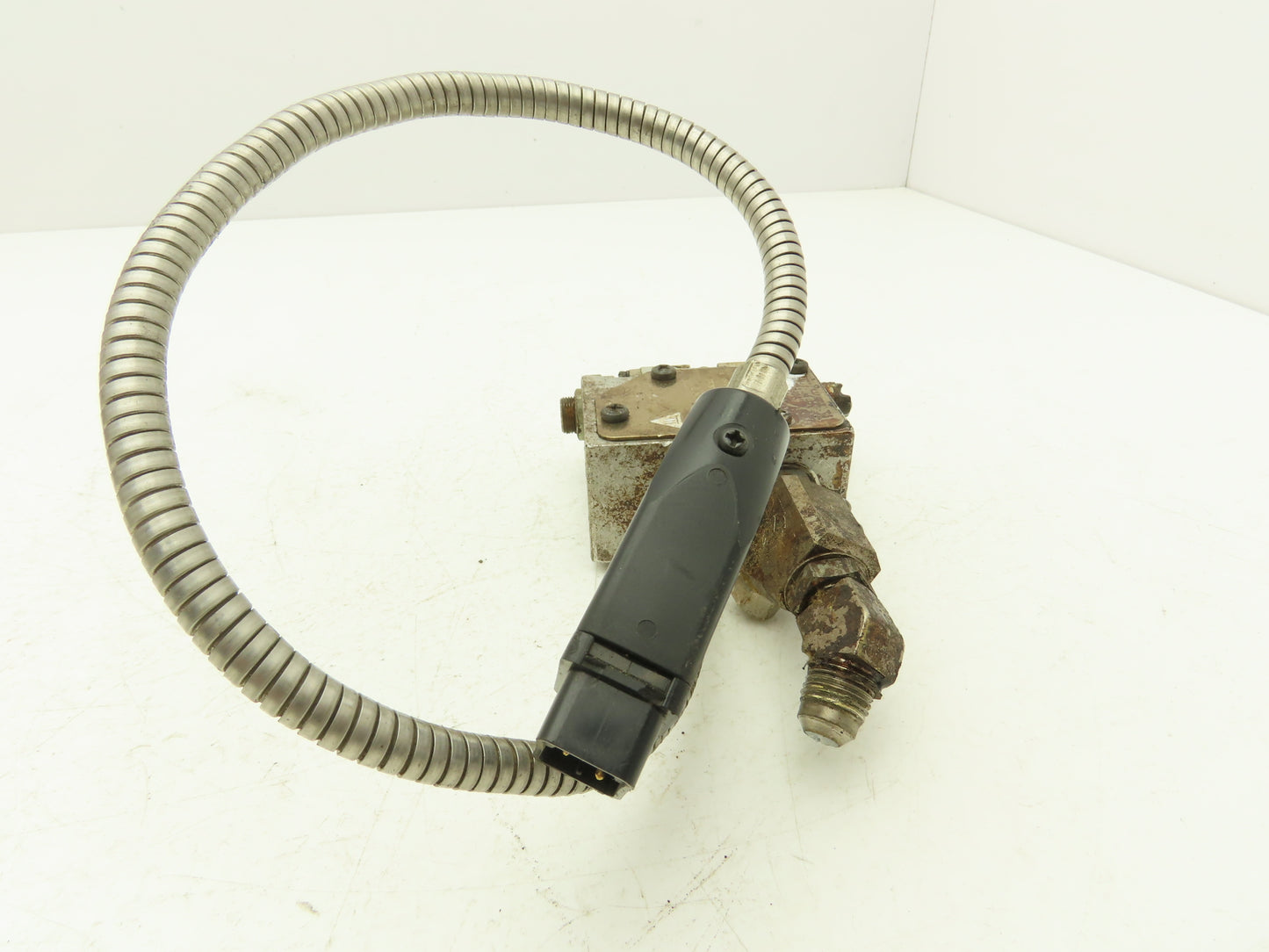 Nordson 8503693 Solidblue S T Hot Melt Adhesive Glue Gun Applicator 240V