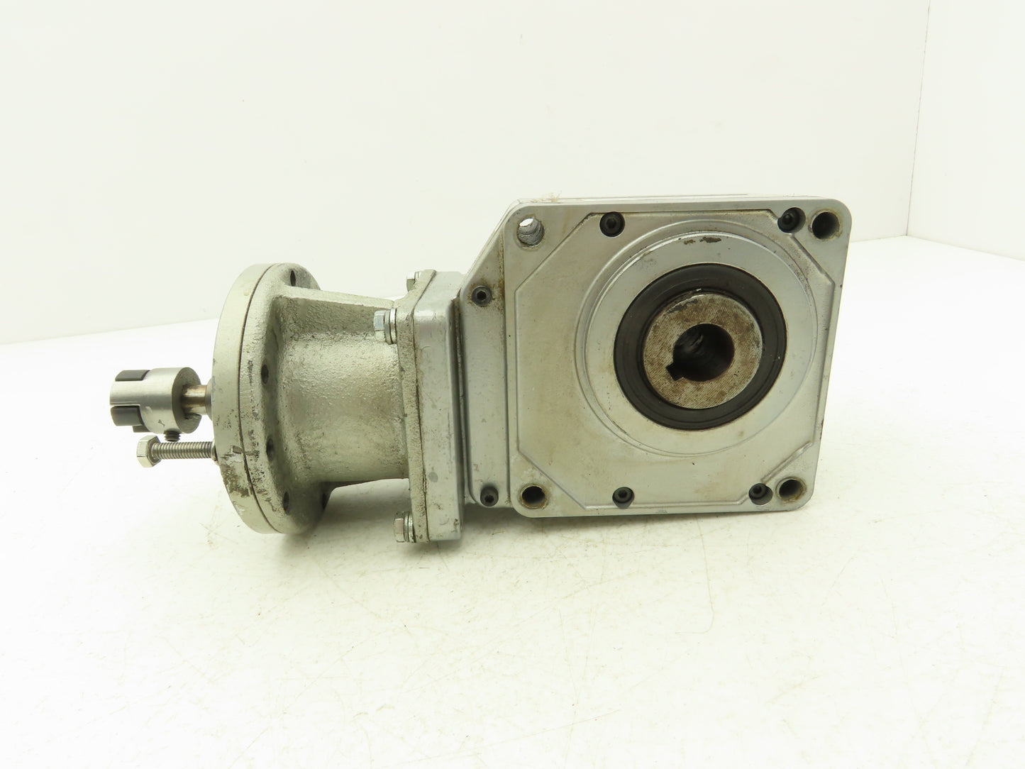 Sumitomo RNYS-1220-15 Servo Gearbox 15:1 Reducer 0.5Hp 116rpm Hollow Shaft