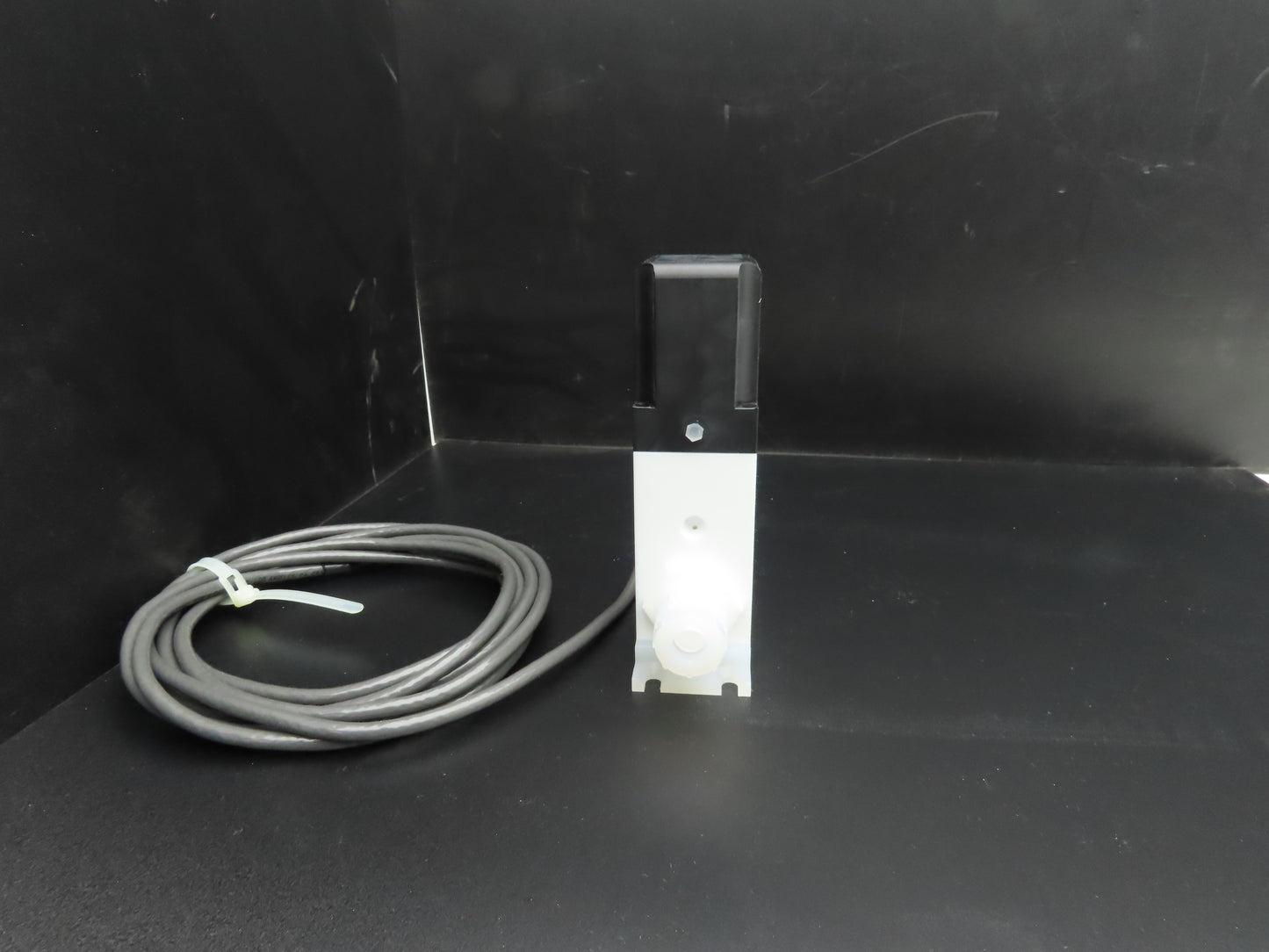 Futurestar 6AY-4S-3B-R Auto Valve 1/2" Tube 24VDC Input Power 0-10V Input Signal