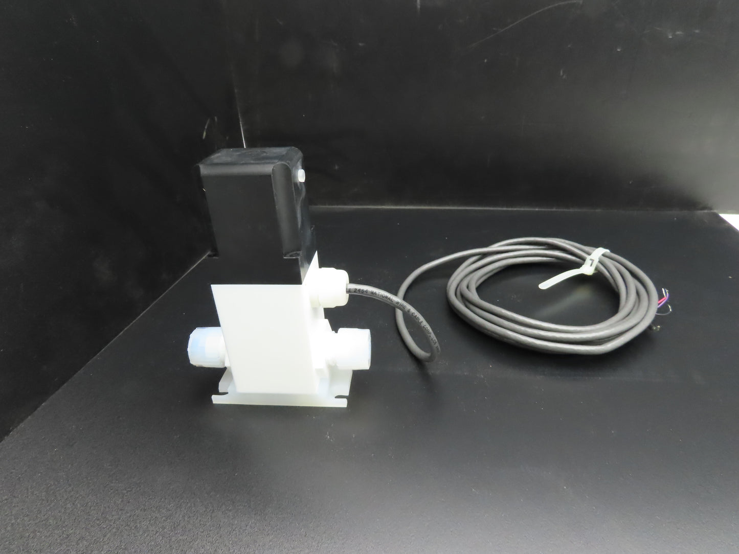 Futurestar 6AY-4S-3B-R Auto Valve 1/2" Tube 24VDC Input Power 0-10V Input Signal
