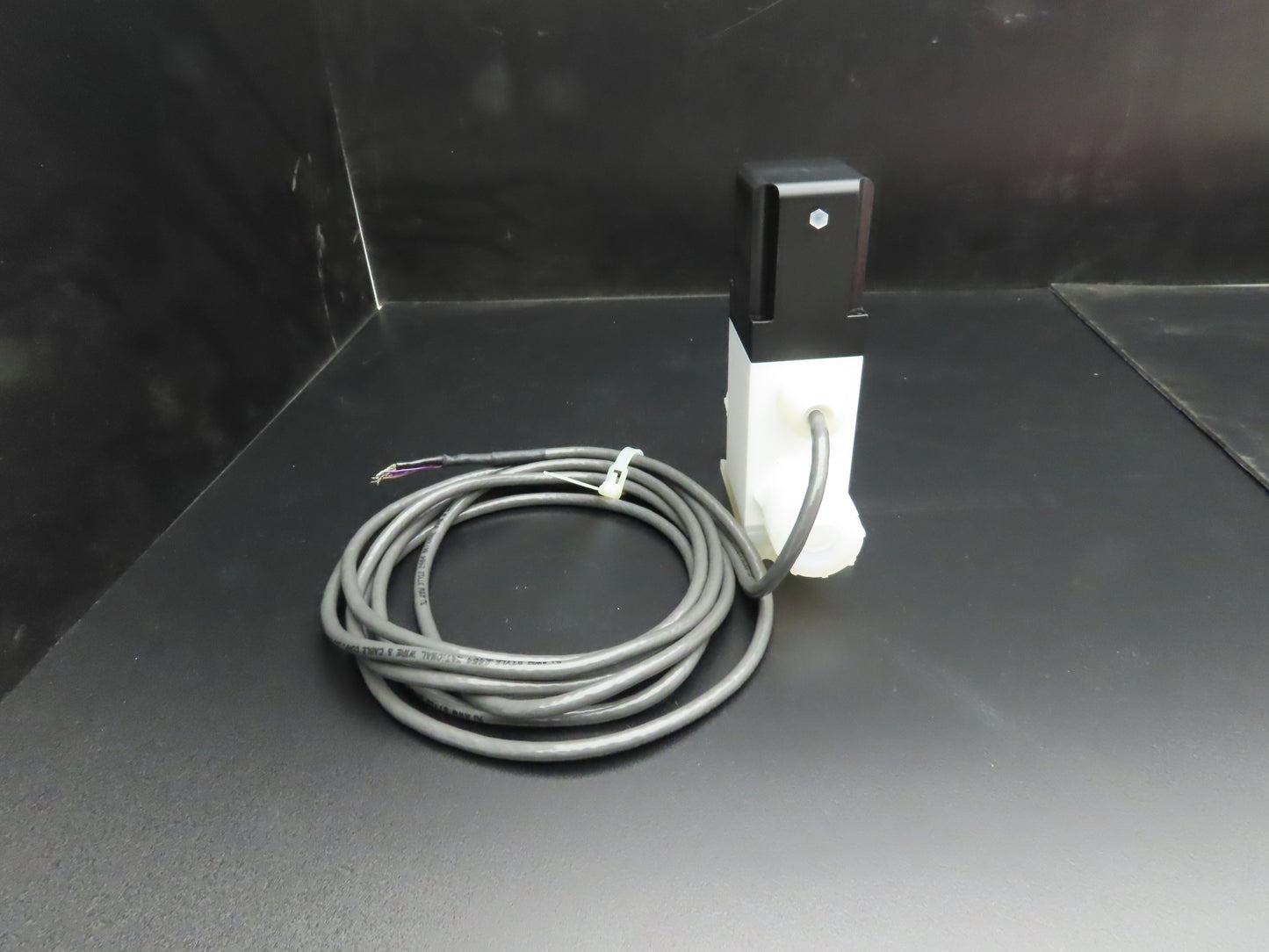 Futurestar 6BM-6S-3B-R Auto Valve 1/2" Tube 24VDC Input Power 0-10V Input Signal