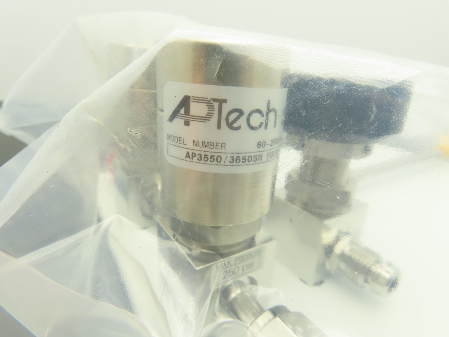 APTech AP3550/3650SM Four AL/238 Pneumatic Diaphragm Valve Assembly Round Knob