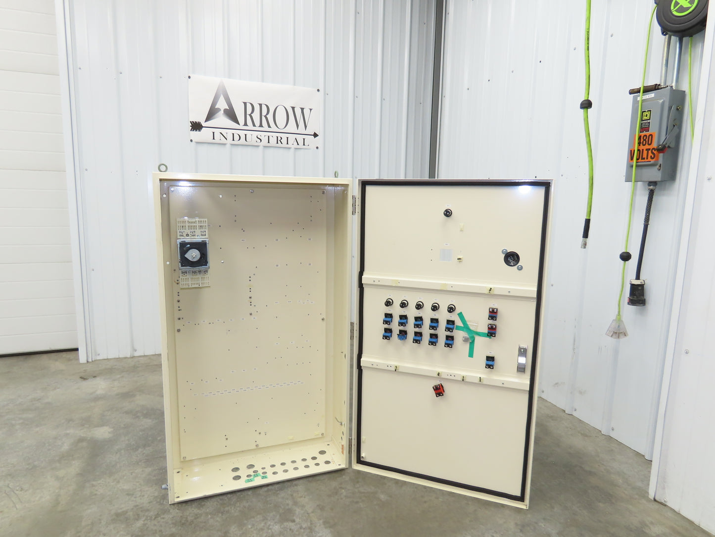 Electrical Enclosure 1200x700x240mm Backplate 200 Amp Disconnect 47x27x9"