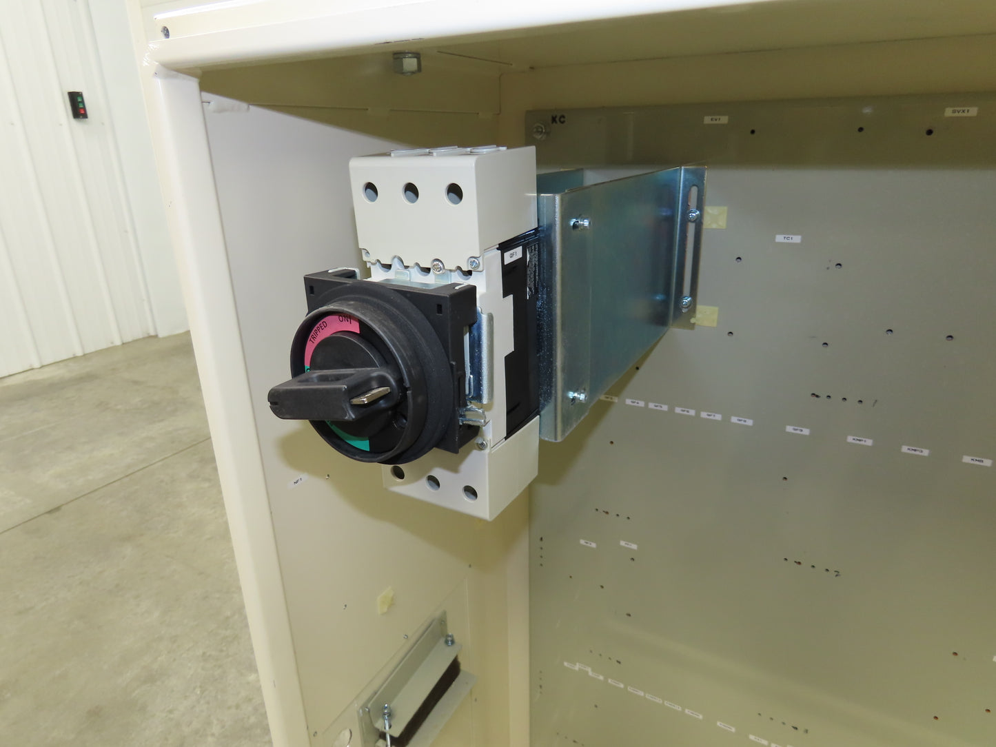 Electrical Enclosure 1000x700x400mm Backplate 30 Amp Disconnect 39x27x12"