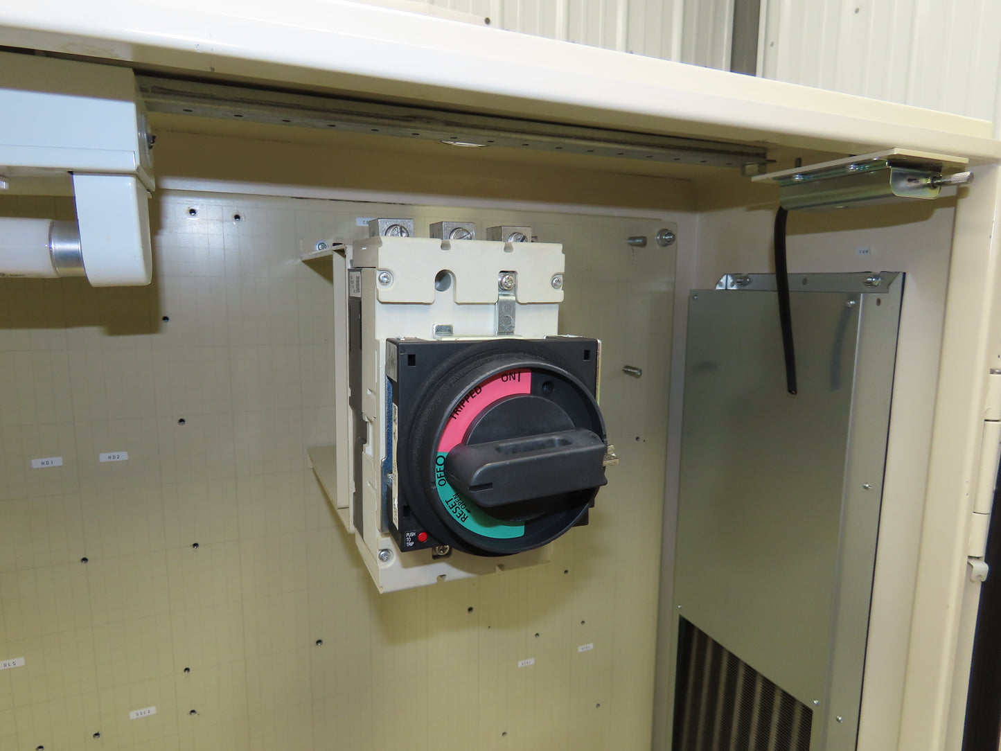 Electrical Enclosure 1200x1000x300mm Dual Door 100 Amp Disconnect 47x39x12"