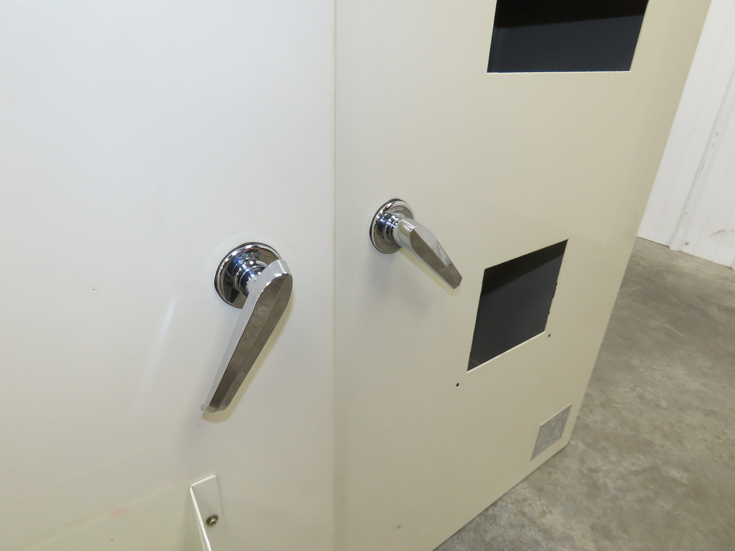 Electrical Enclosure 1200x1200x340mm Dual Door 125 Amp Disconnect 47x47x13"