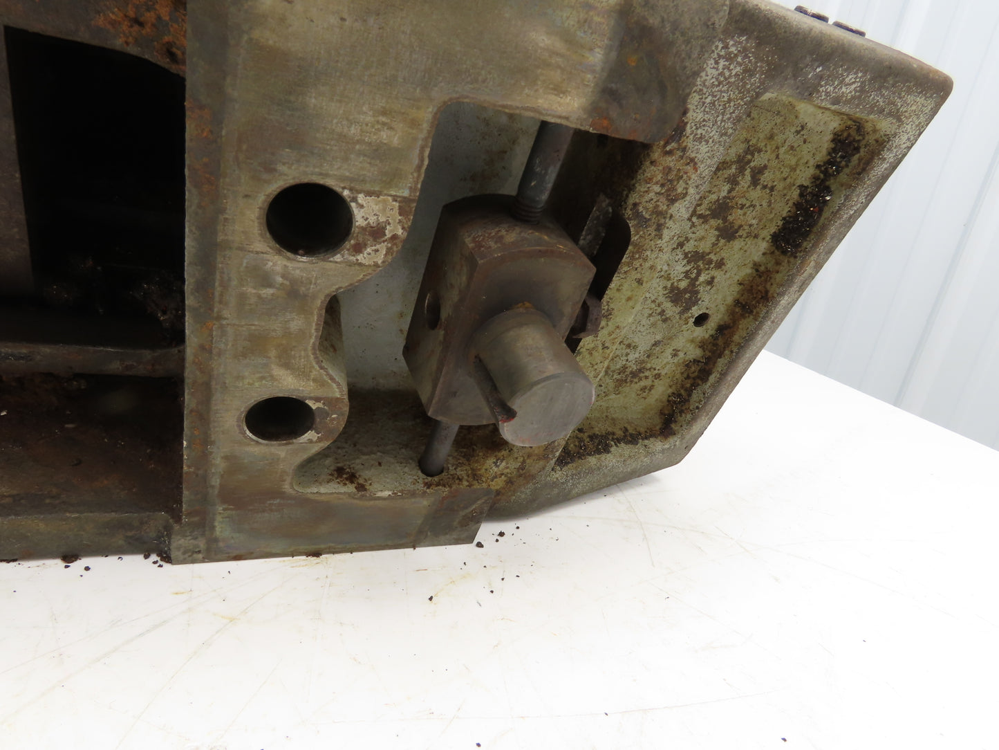 Yamazaki Mazak QT-8 Quick Turn 8 CNC Lathe Tailstock With Bed Rails