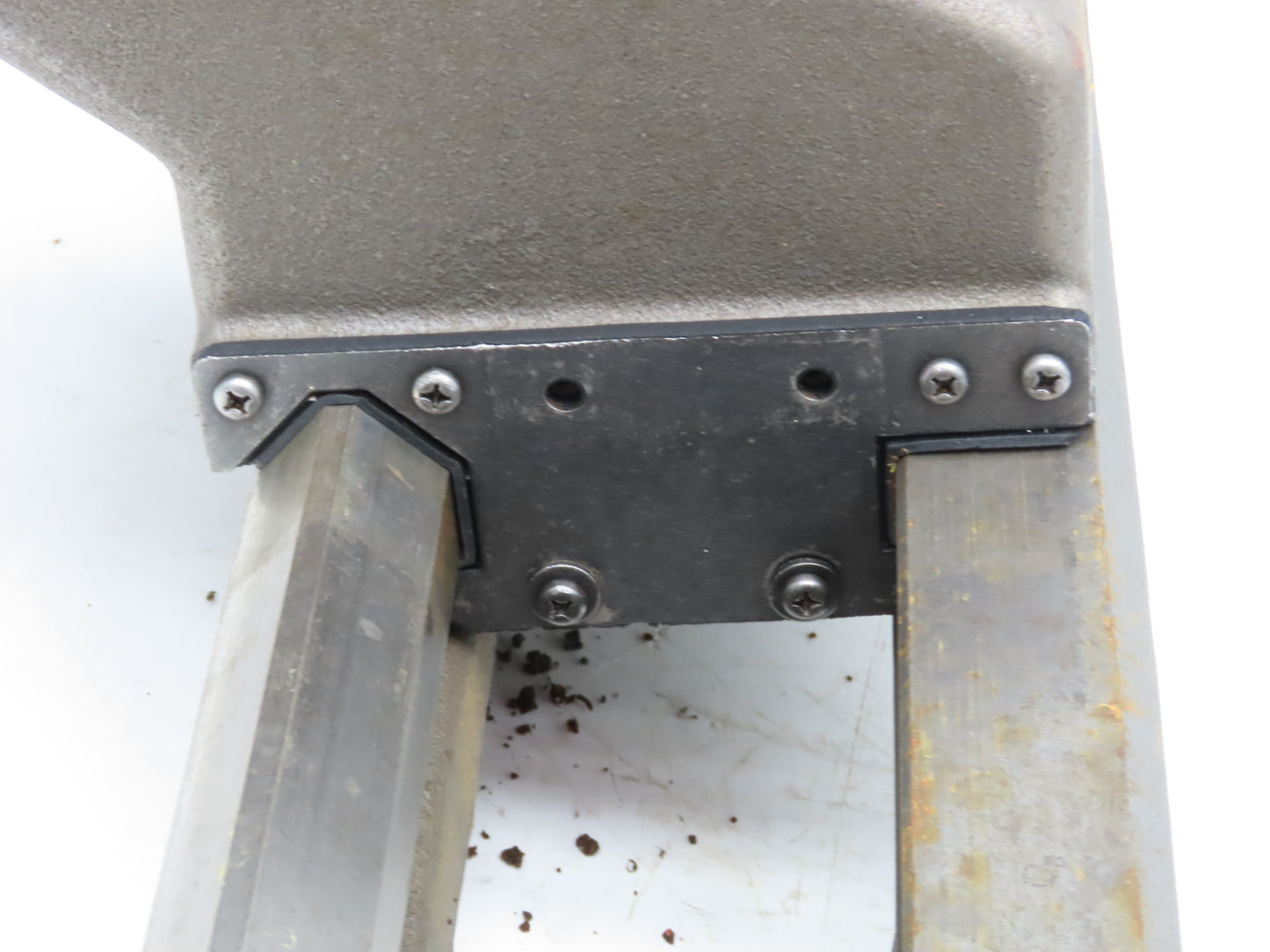 Yamazaki Mazak QT-8 Quick Turn 8 CNC Lathe Tailstock With Bed Rails