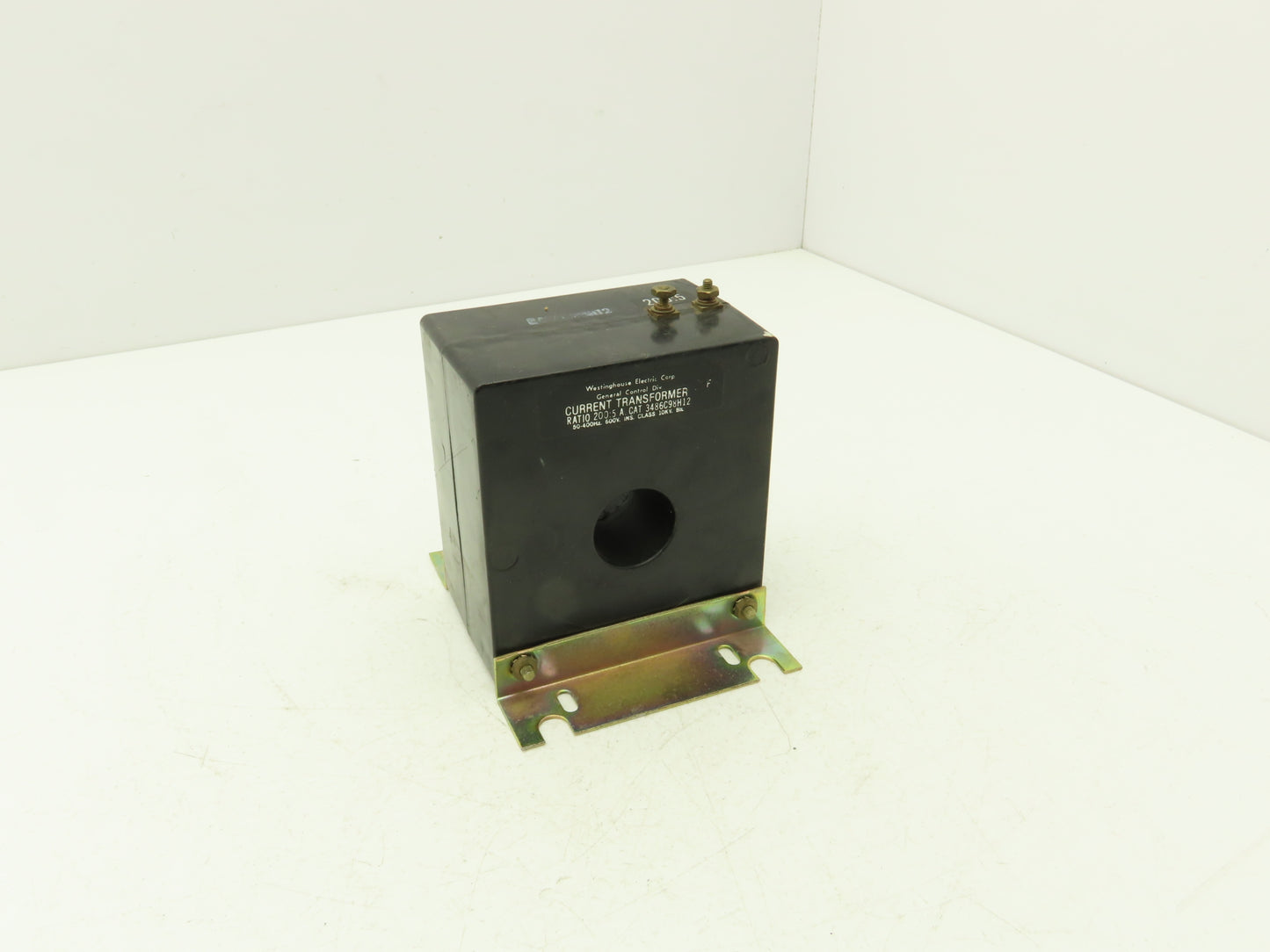 Westinghouse 3486C98H12 Current Transformer 200:5 Ratio 600V 50-400 Hz 10kV