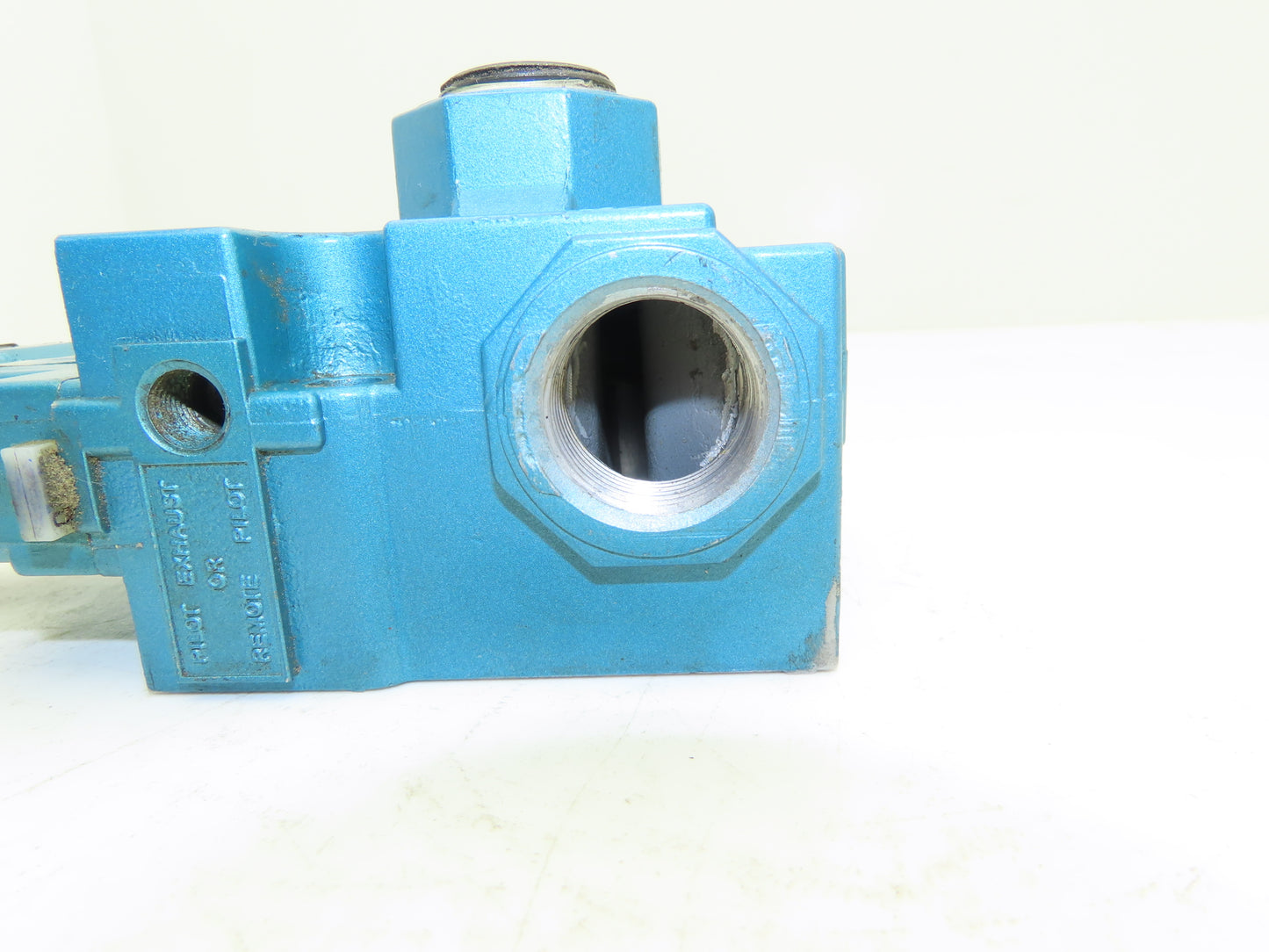MAC 56C-37-874JC Pneumatic Piloted Solenoid Valve 3-Way 24VDC 150PSI  3/4NPT