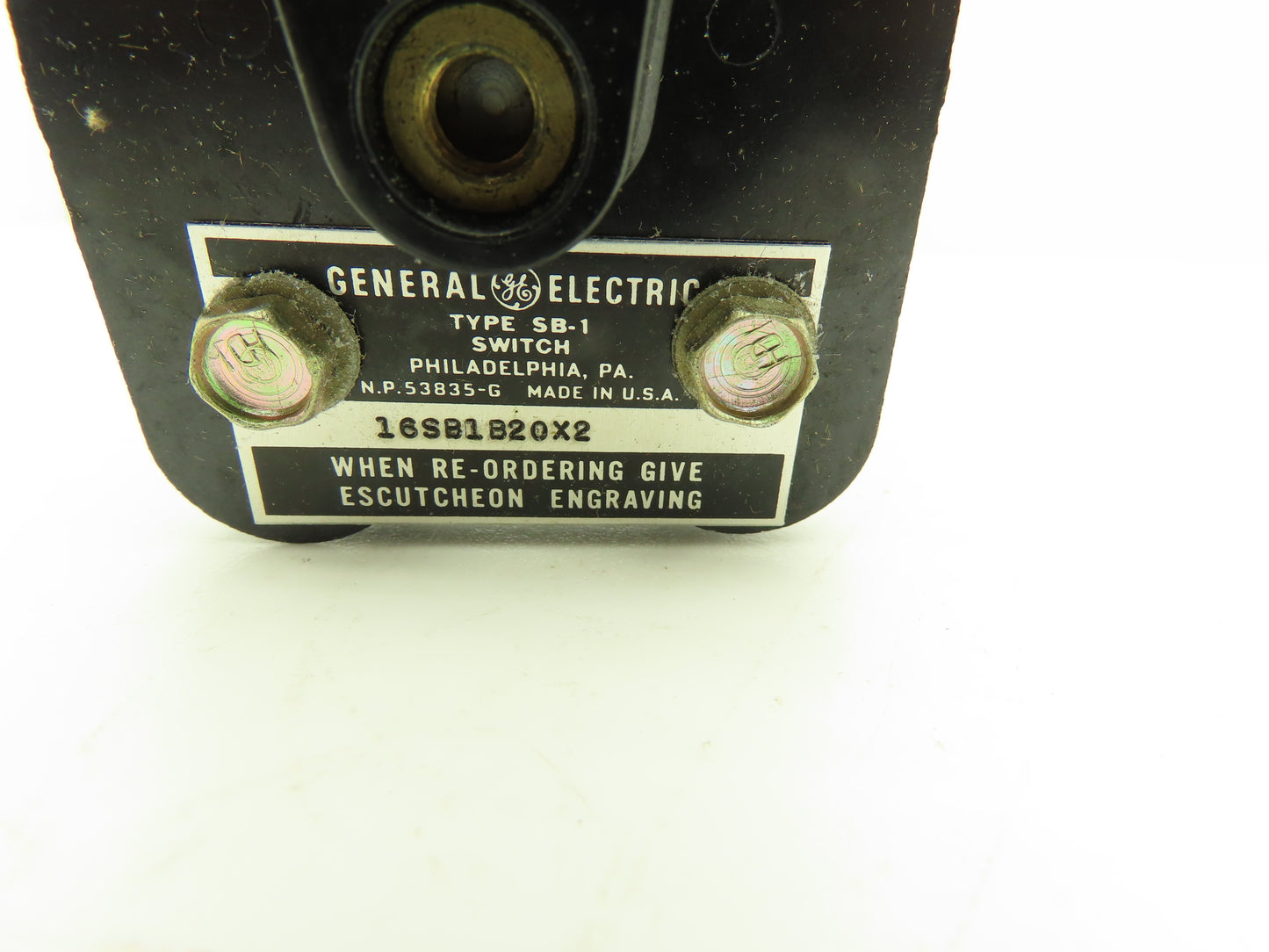 GE 16SB1B20X2 Rotary On/Off Switch 2 Position Spring Return Maintained State