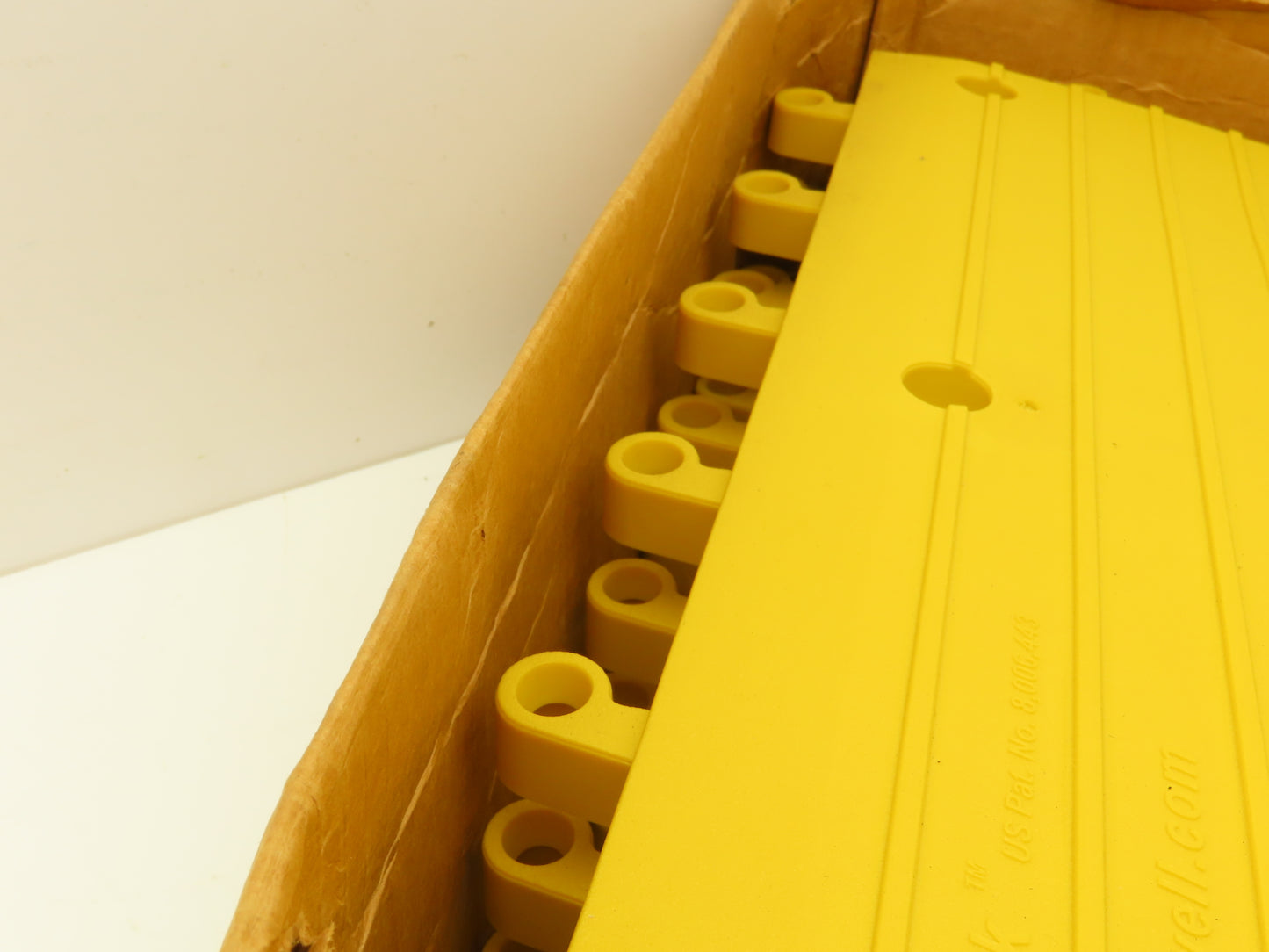 Wearwell 560.78x6x18YL-CS10 Ergodeck Safety Mat Ramp 18" x 6" x 7/8" Lot of 10