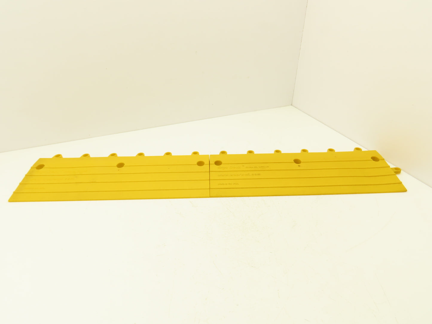 Wearwell 560.78x6x18YL-CS10 Ergodeck Safety Mat Ramp 18" x 6" x 7/8" Lot of 10