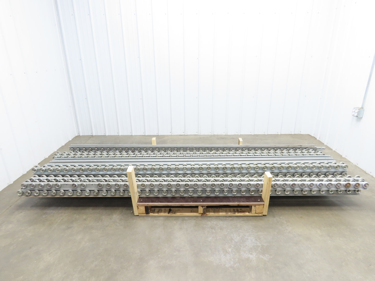 10' Pallet Rack Flow Rail Dual Skate Wheel Conveyor Track 119"  Lot of 24