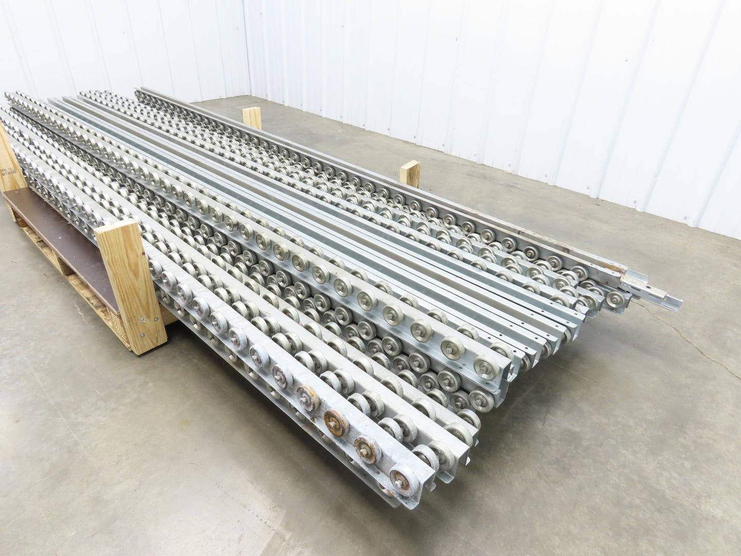 10' Pallet Rack Flow Rail Dual Skate Wheel Conveyor Track 119"  Lot of 24