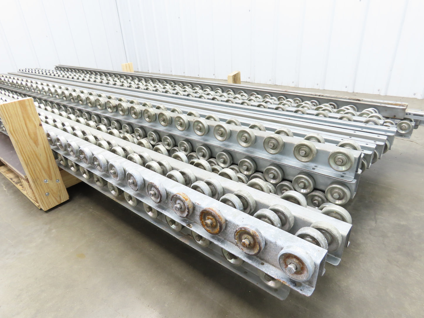 10' Pallet Rack Flow Rail Dual Skate Wheel Conveyor Track 119"  Lot of 24