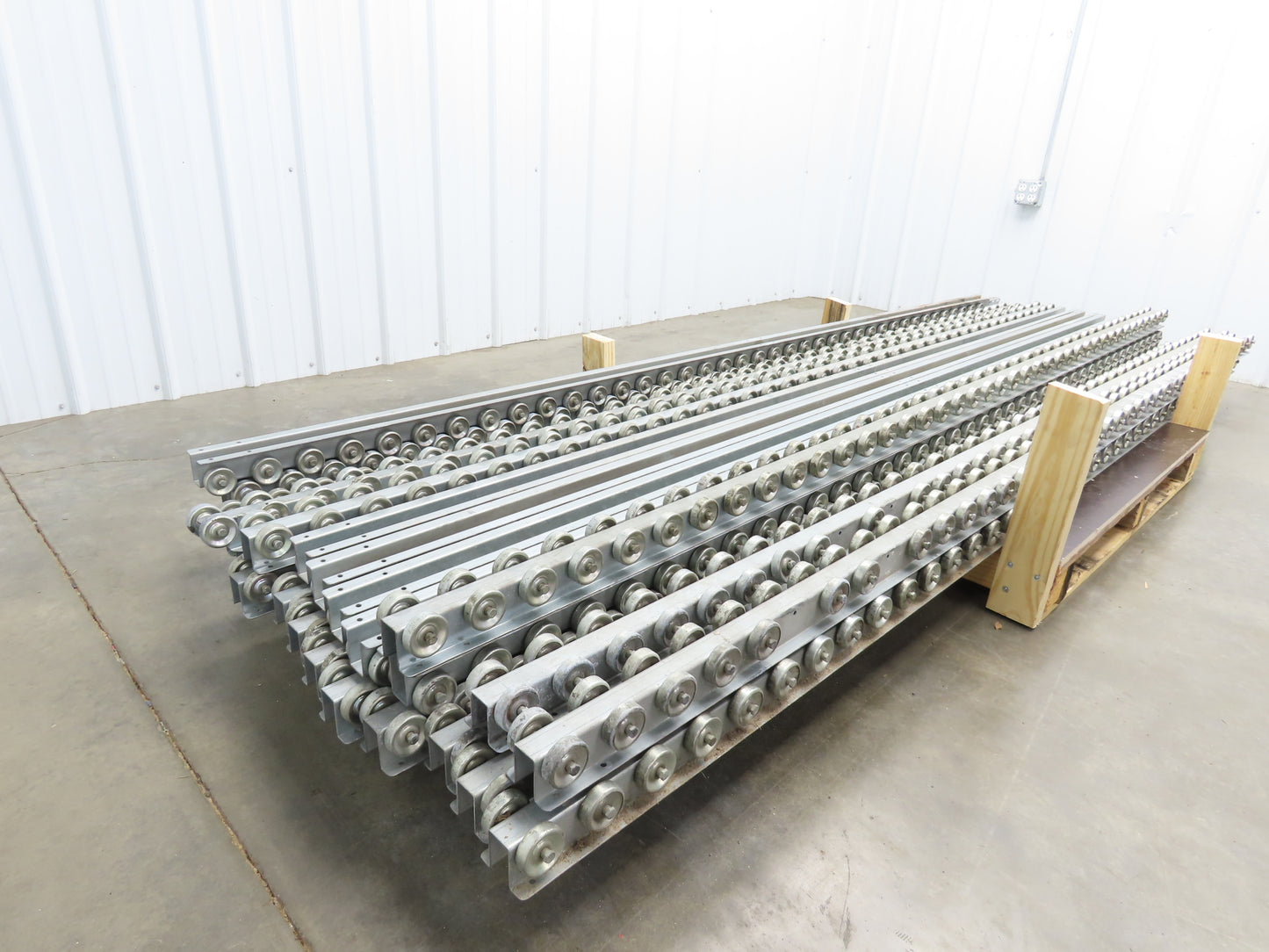 10' Pallet Rack Flow Rail Dual Skate Wheel Conveyor Track 119"  Lot of 24